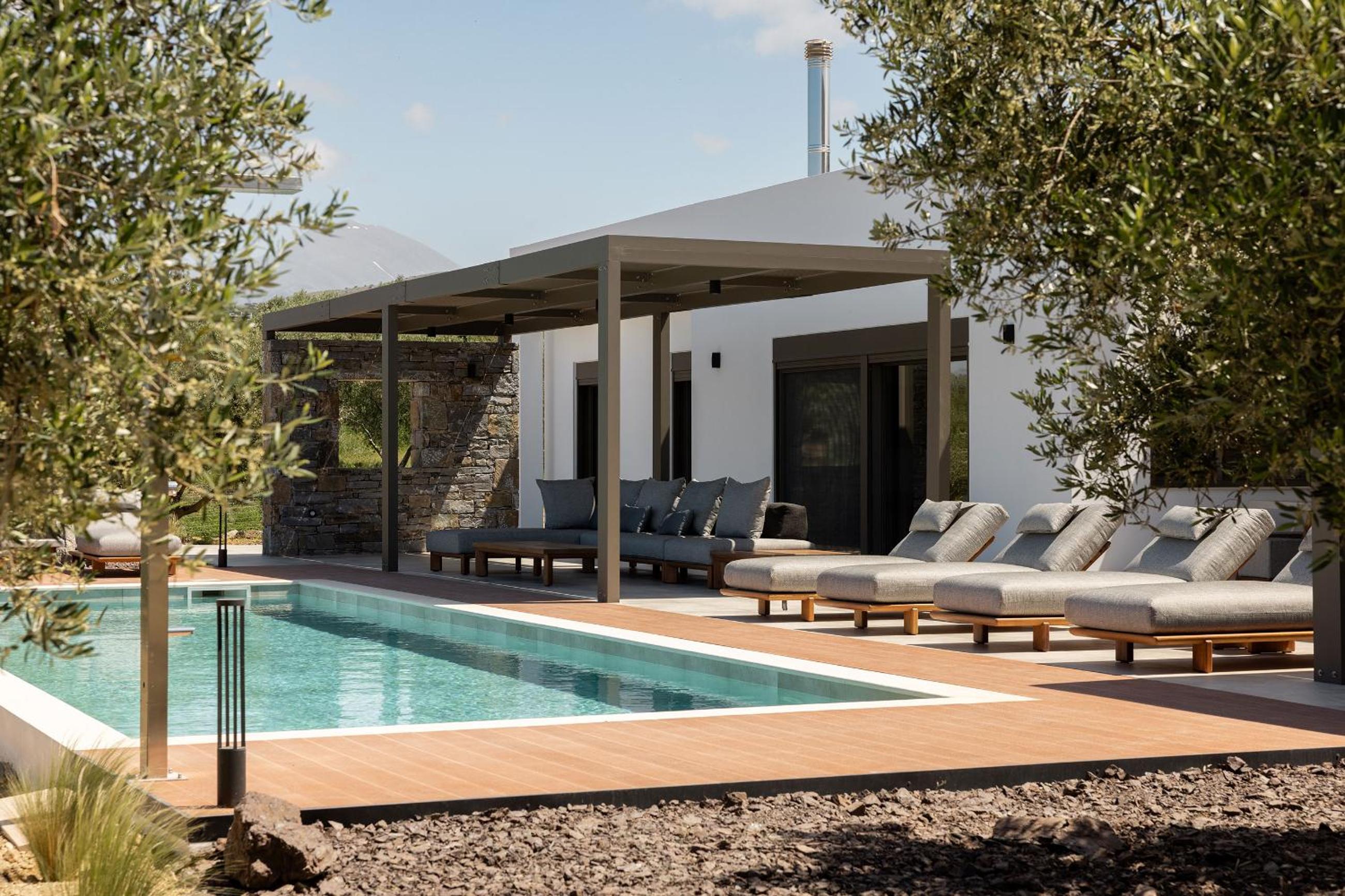 Porto Cali, Earthy Retreat Amidst Nature by etouri