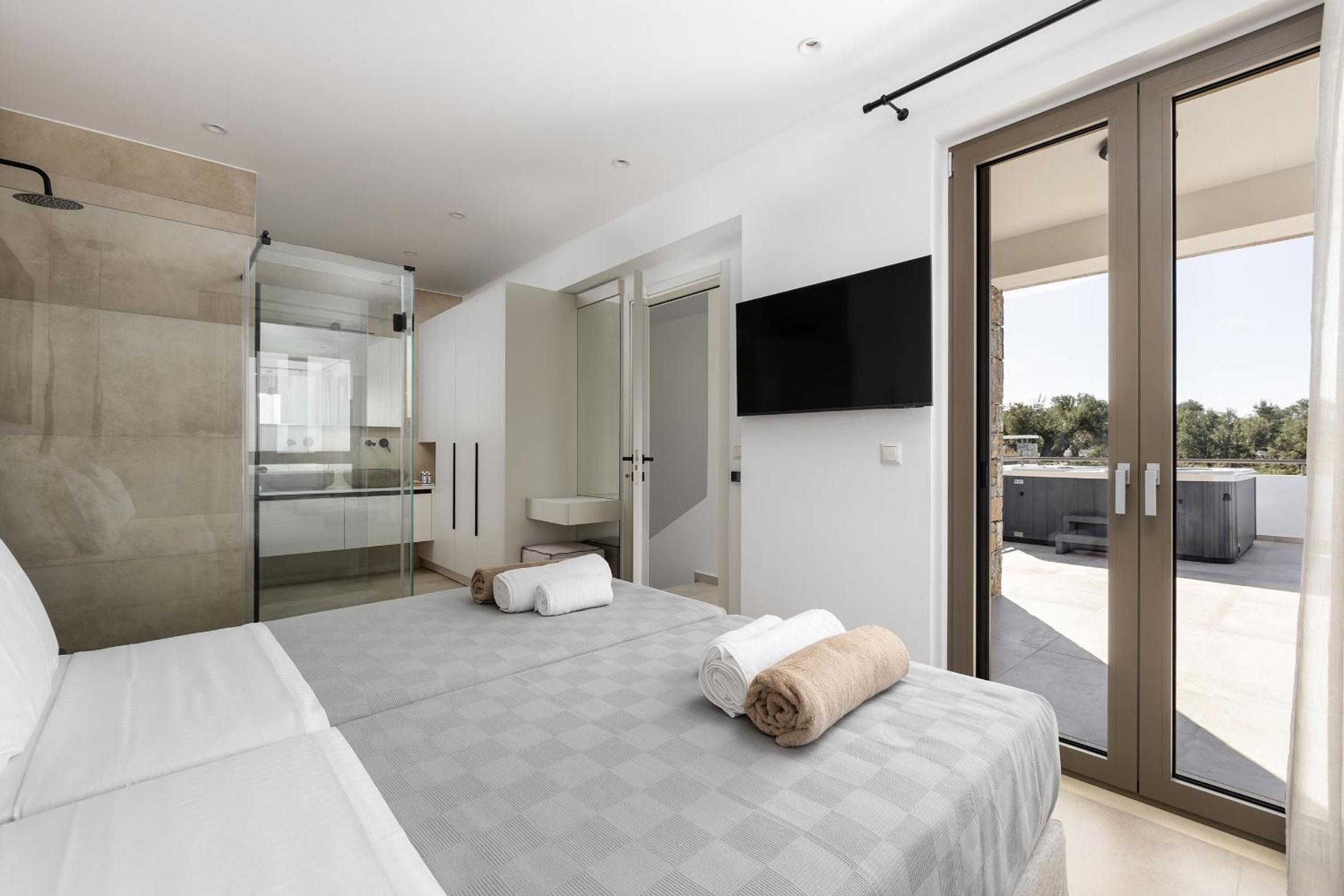 Porto Cali, Earthy Retreat Amidst Nature by etouri