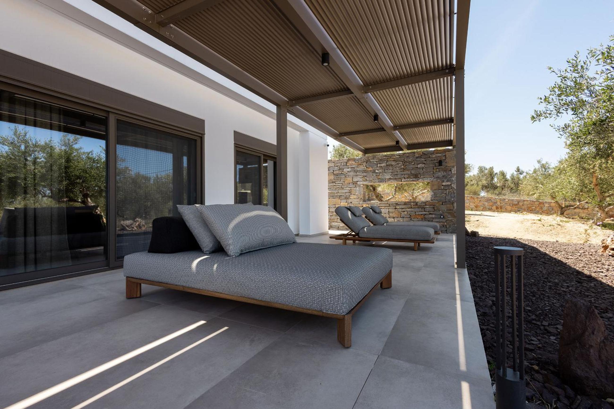 Porto Cali, Earthy Retreat Amidst Nature by etouri