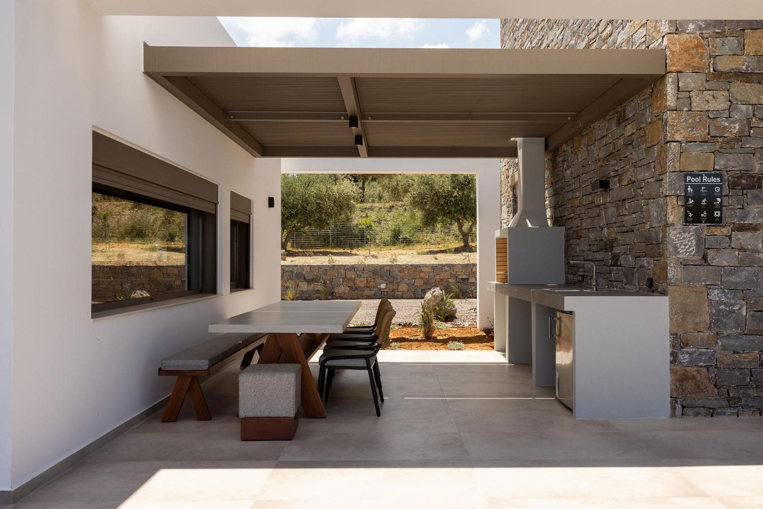 Porto Cali, Earthy Retreat Amidst Nature by etouri