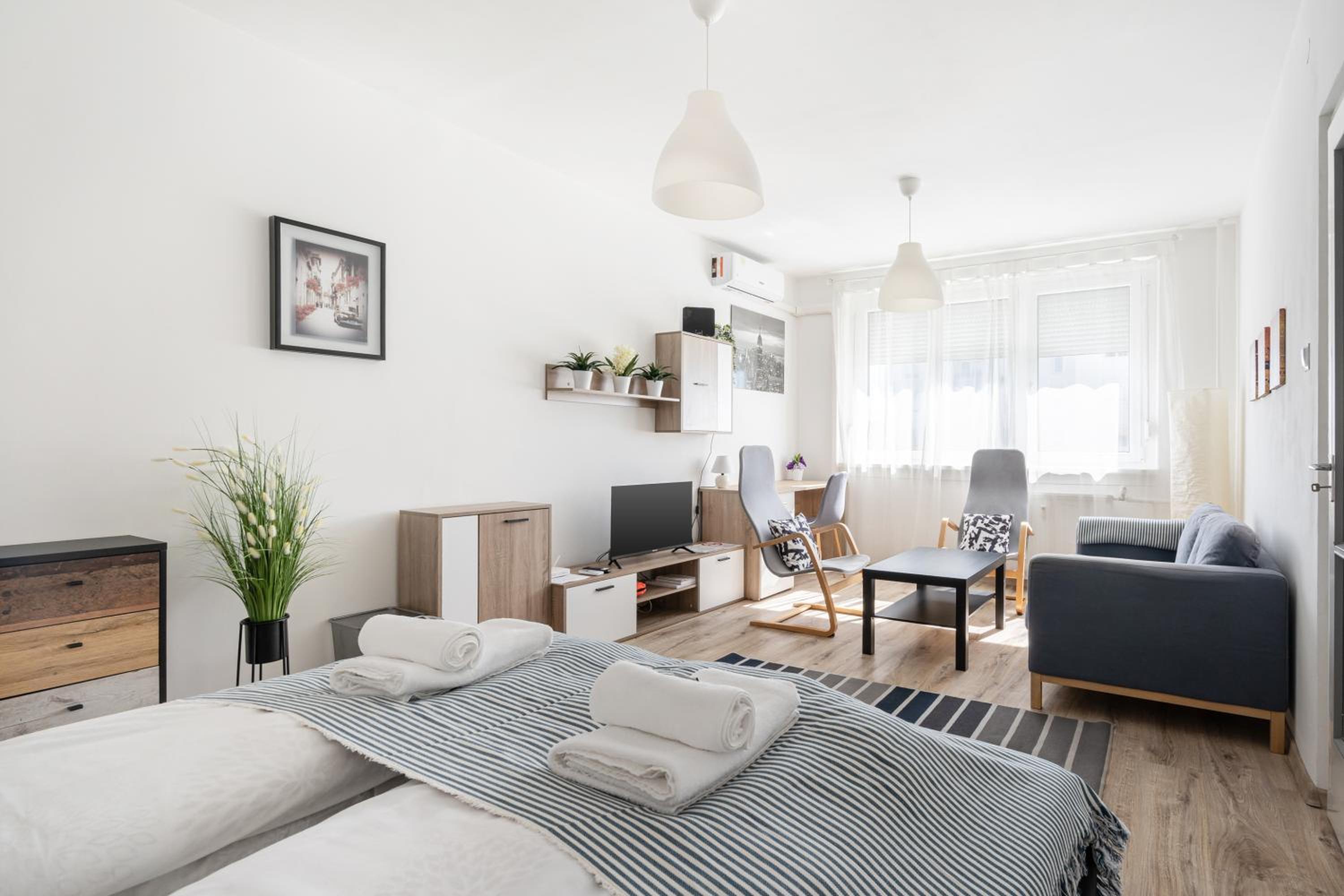 Lunar Love Apartment