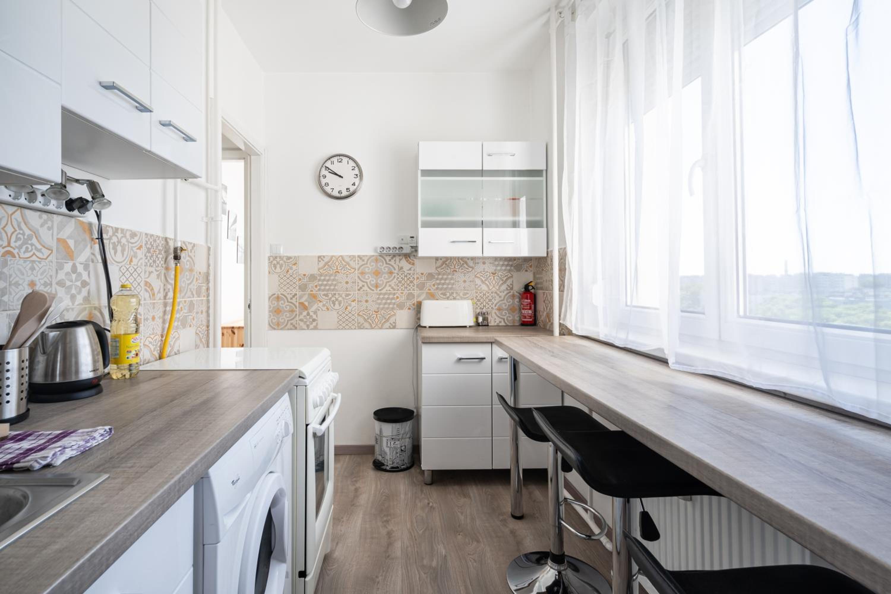 Lunar Love Apartment