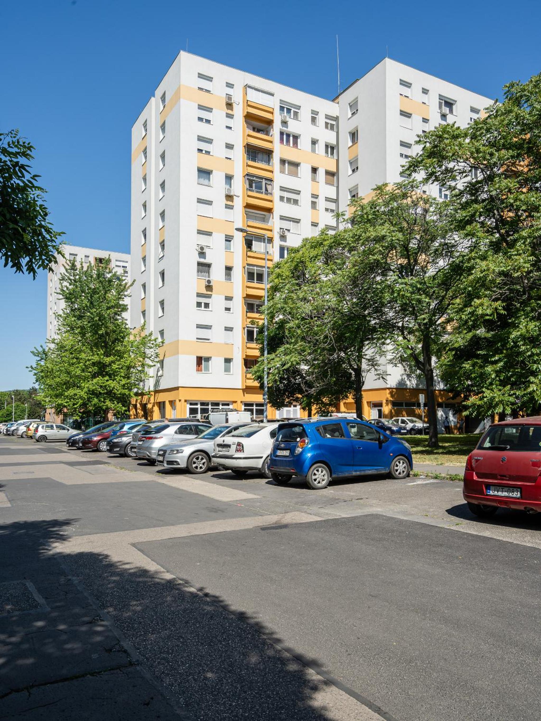 Lunar Love Apartment