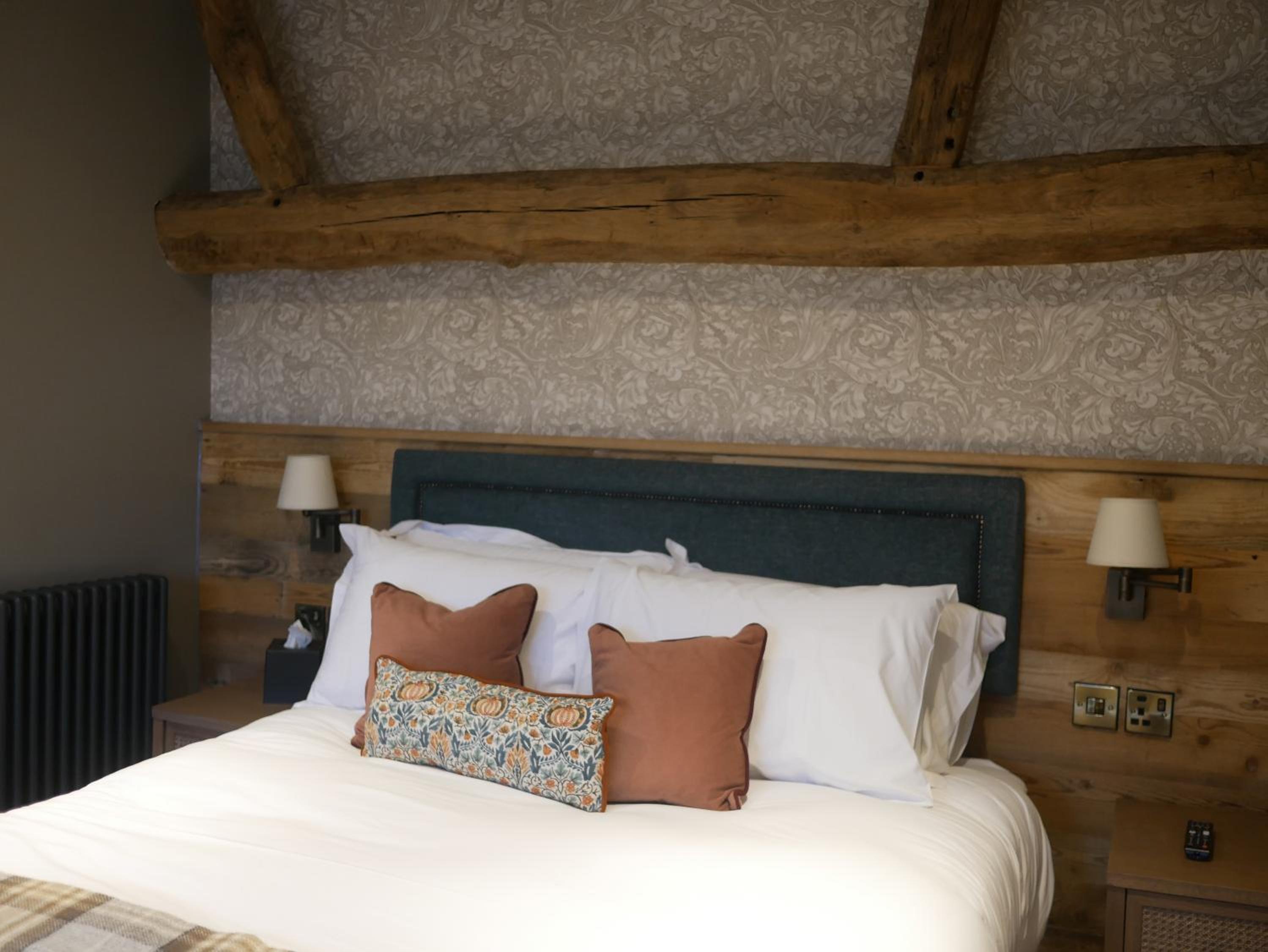 Queens Head Inn & Restaurant