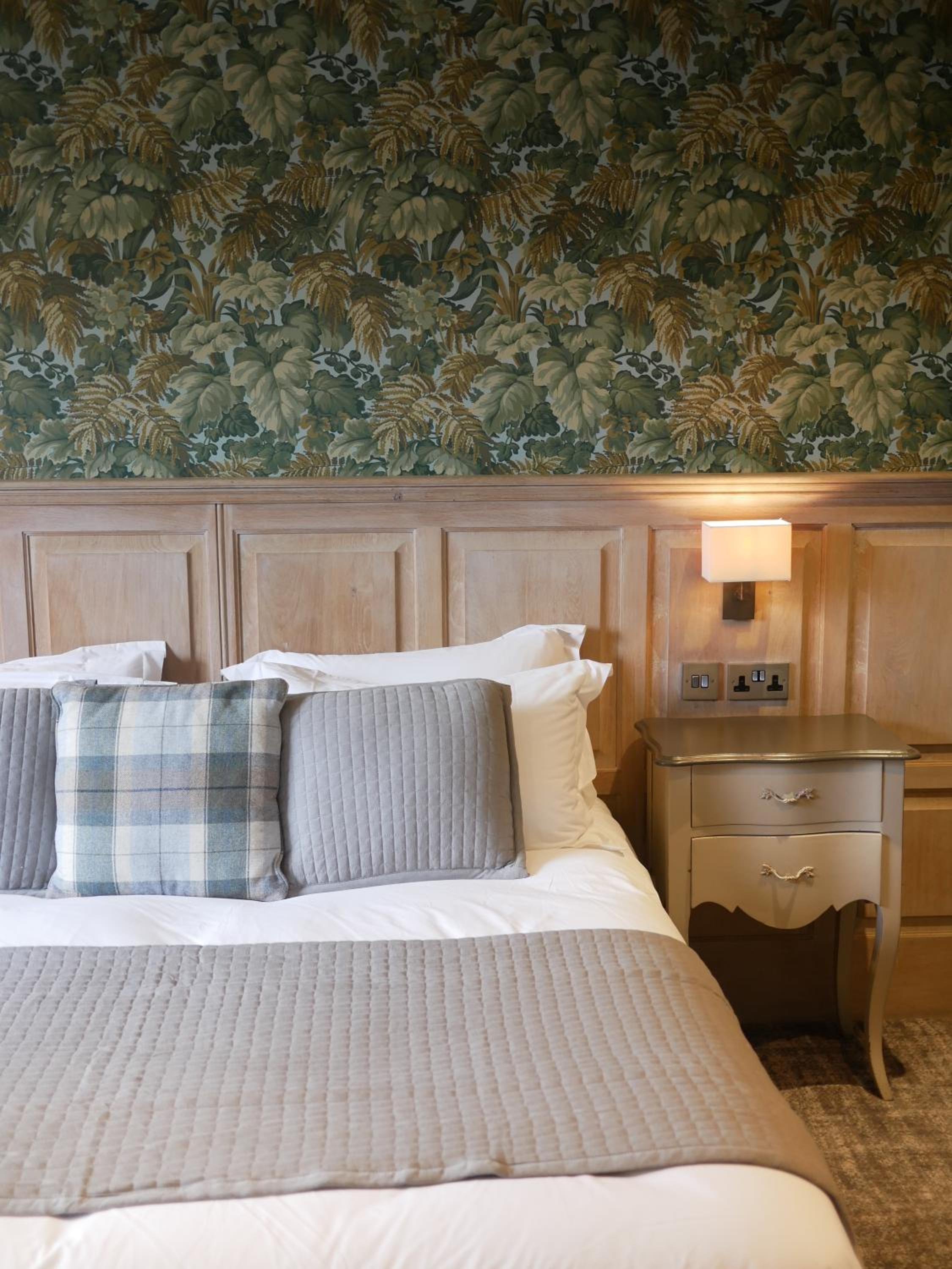 Queens Head Inn & Restaurant