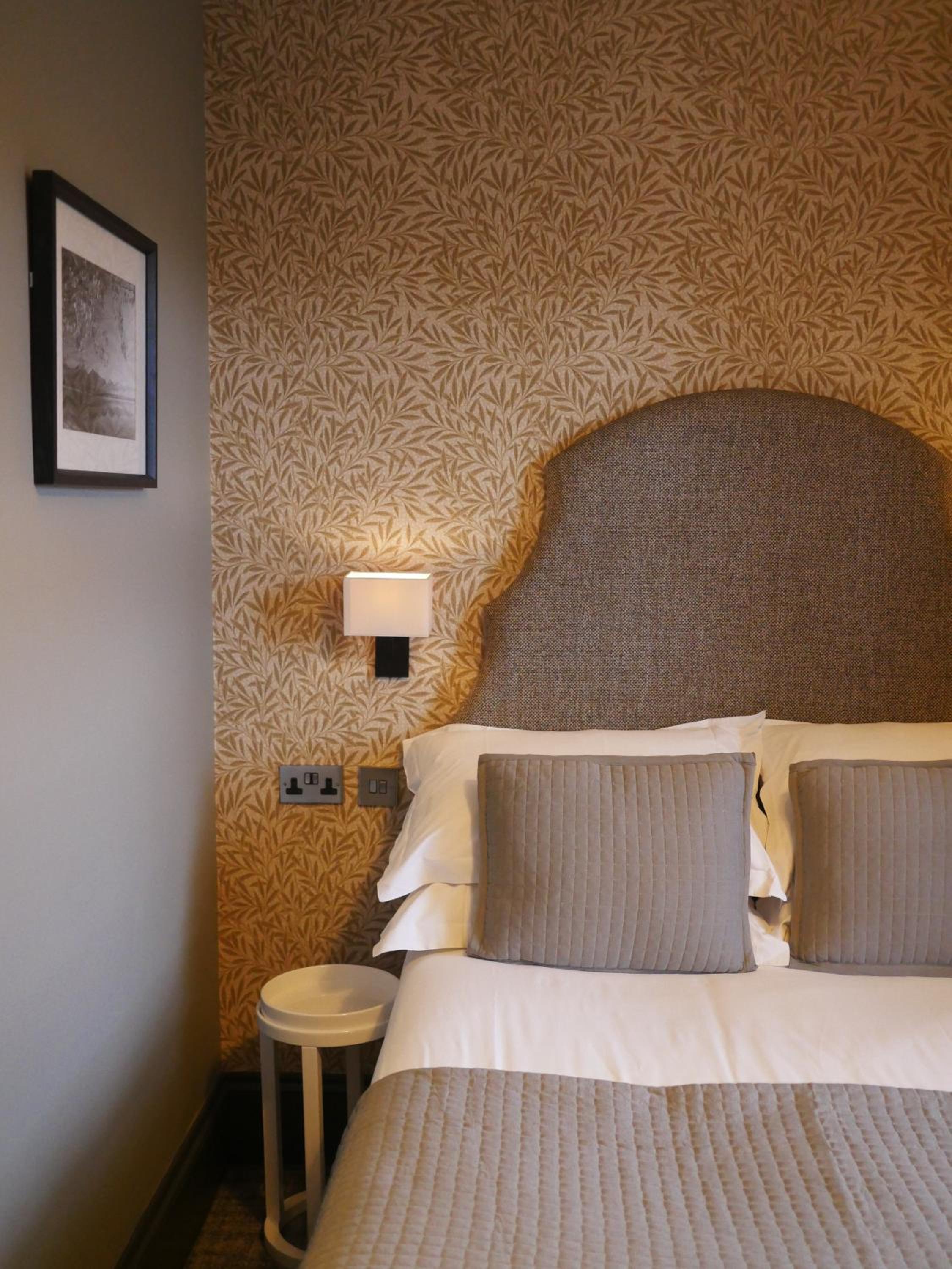 Queens Head Inn & Restaurant