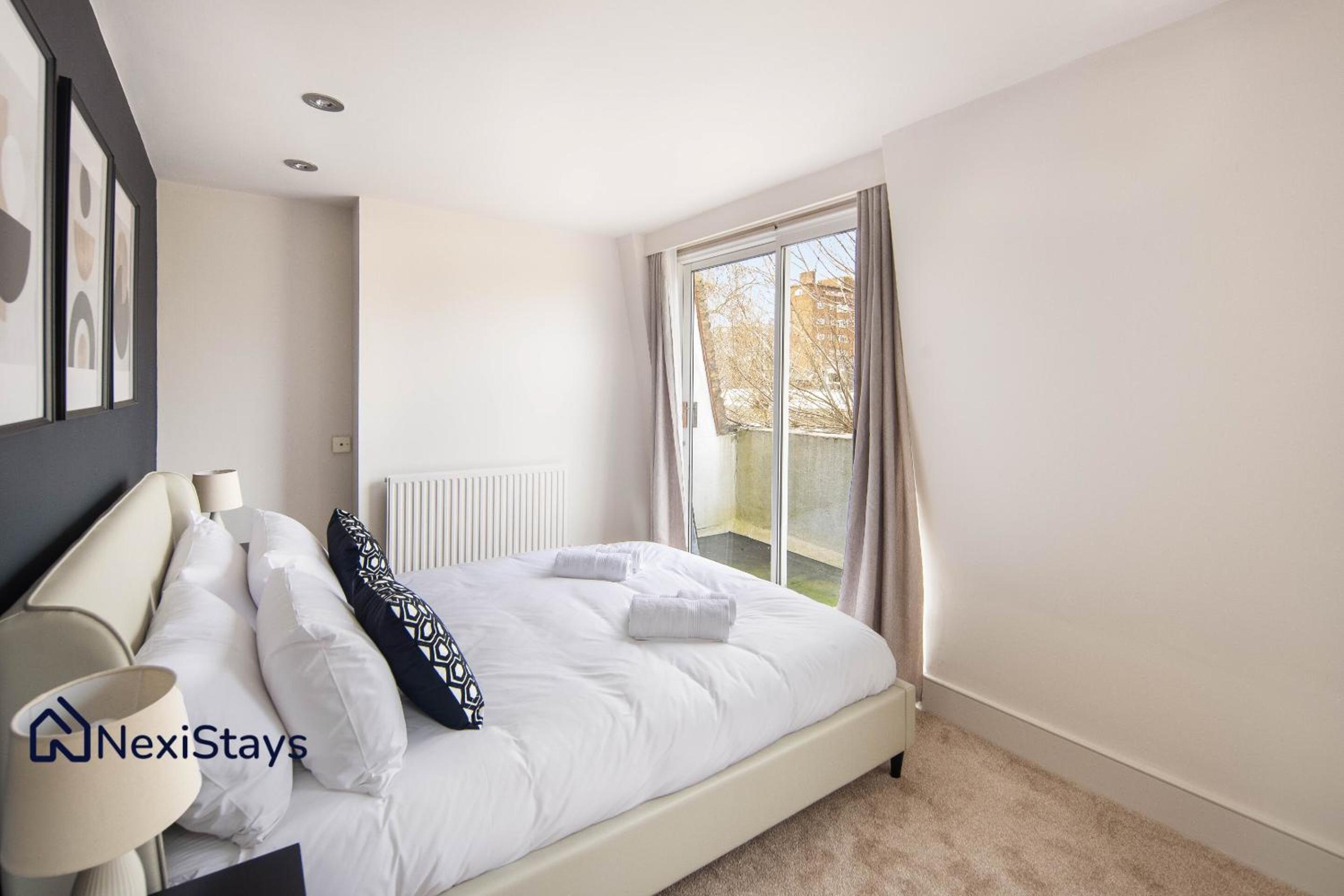 10 Mins Walk to The Oval, The Kennington Retreat