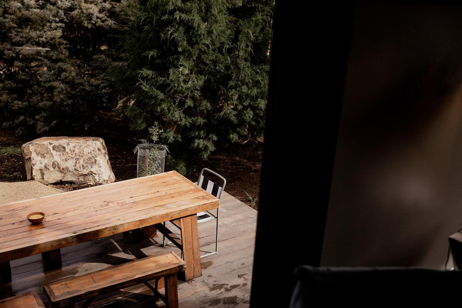 'Sisters=' - Cliff top cabin with hot tub