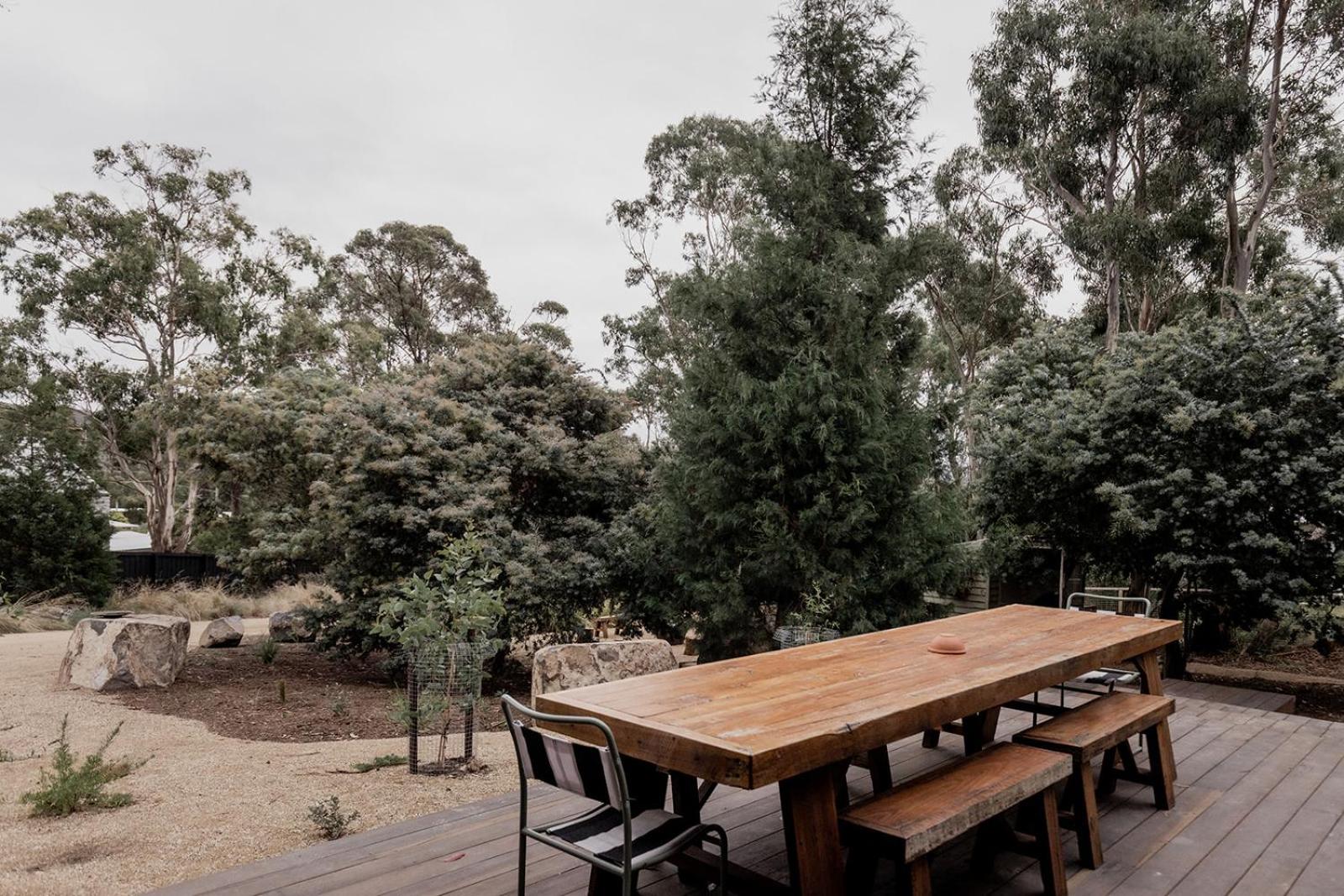 'Sisters=' - Cliff top cabin with hot tub