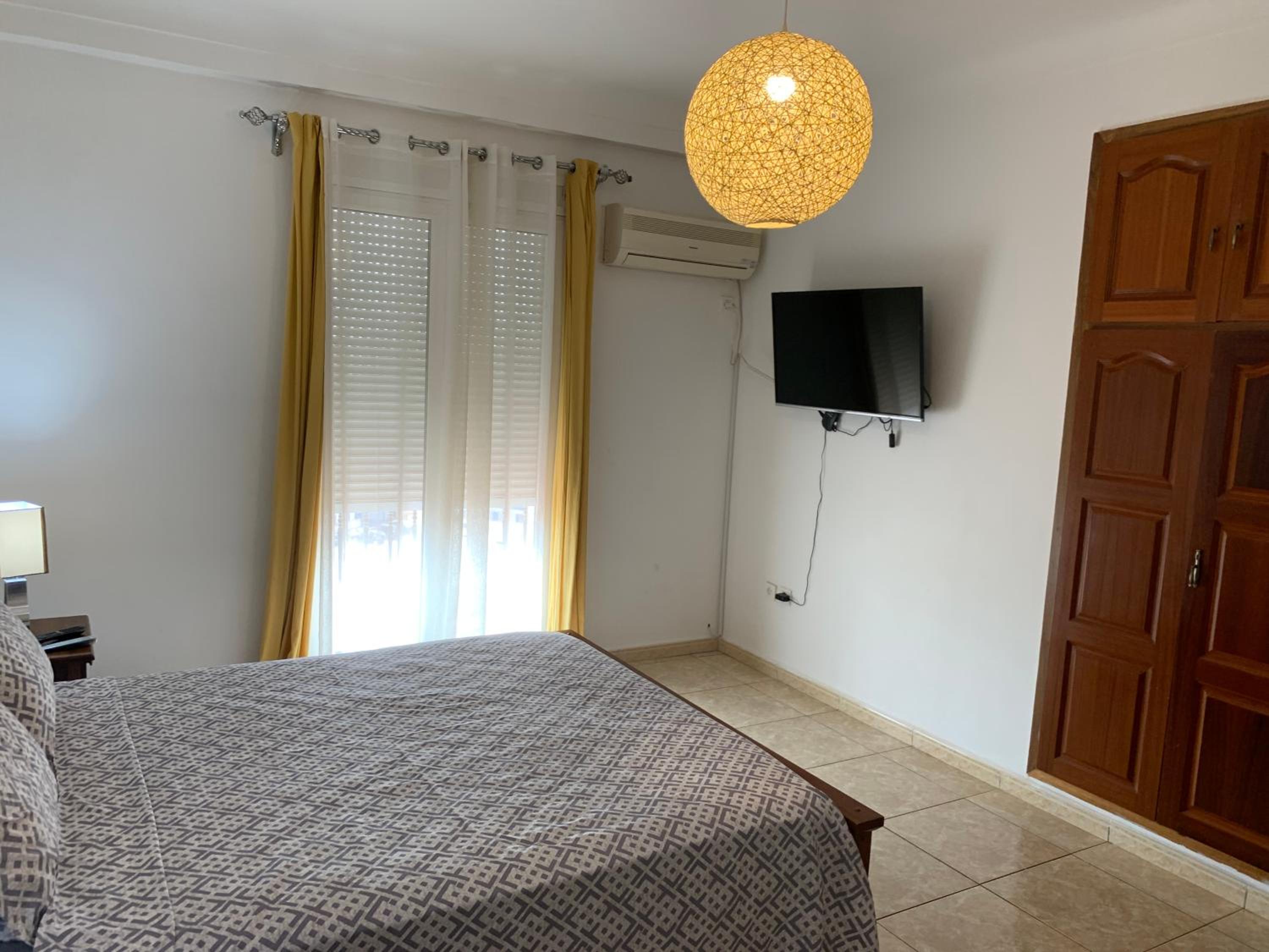 Splendide appartement style new-yorkais de 180 m2 à mobilart vue mer pour famille uniquement