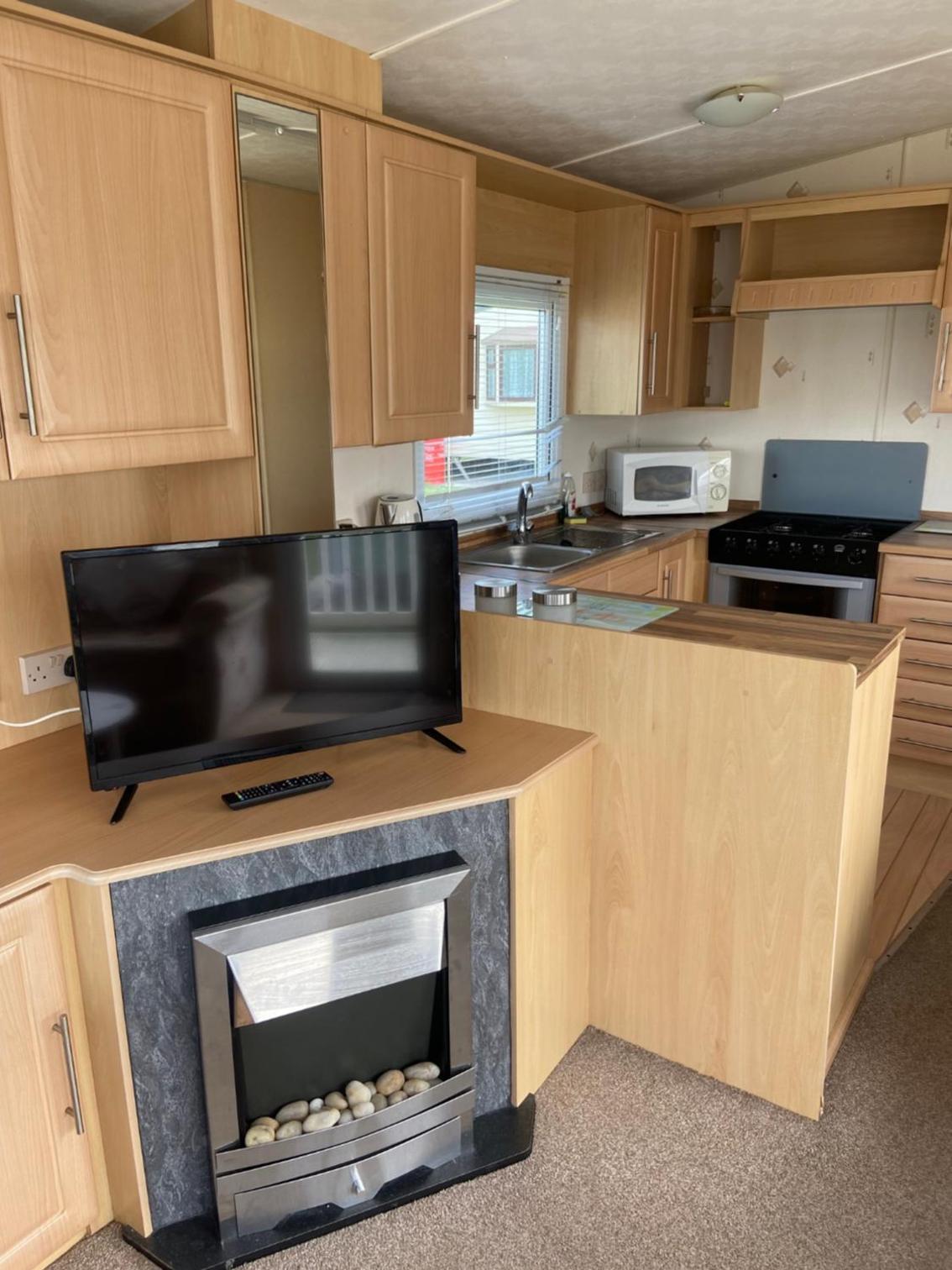 8 Berth panel heated on The Chase Super view 3