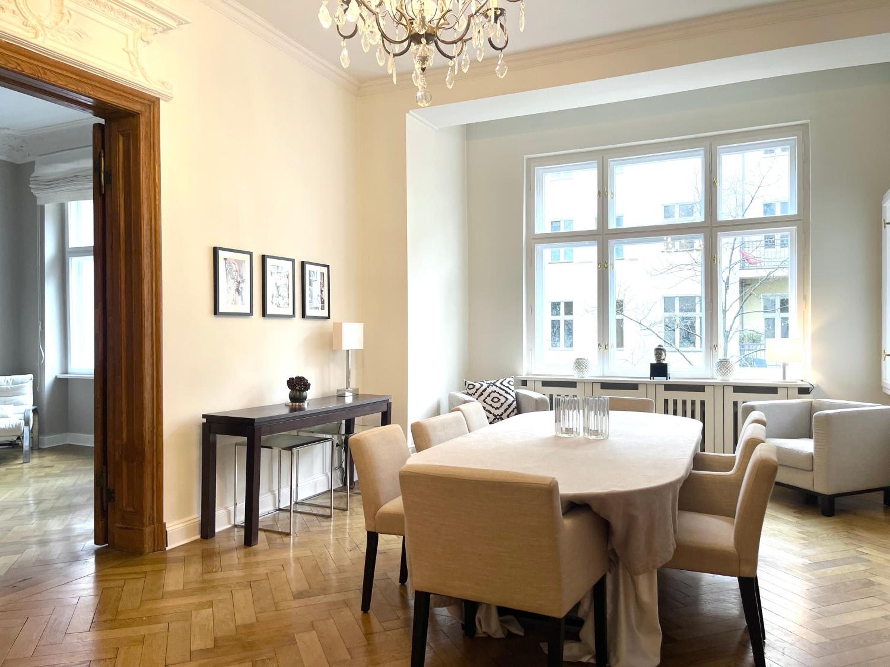 Fantastic apartment in prime location - city center west