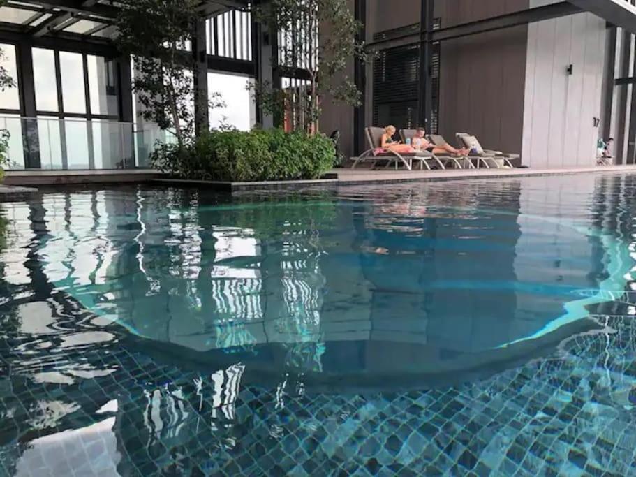 The Stylish 1BR With Gorgeous Infinity pool