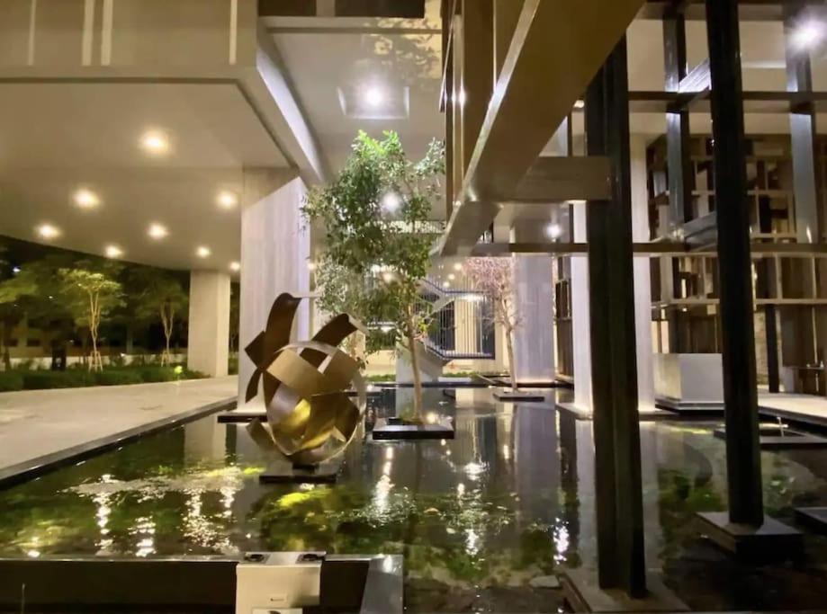 The Stylish 1BR With Gorgeous Infinity pool