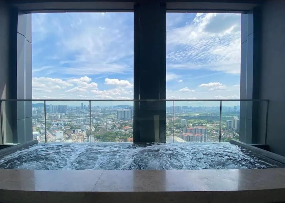 The Stylish 1BR With Gorgeous Infinity pool