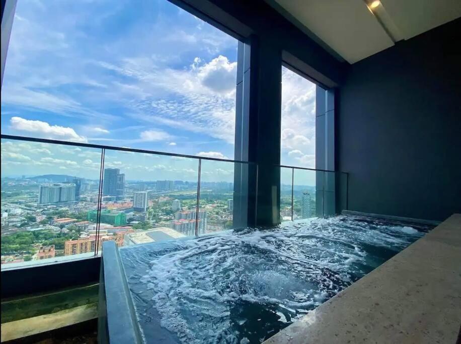 The Stylish 1BR With Gorgeous Infinity pool