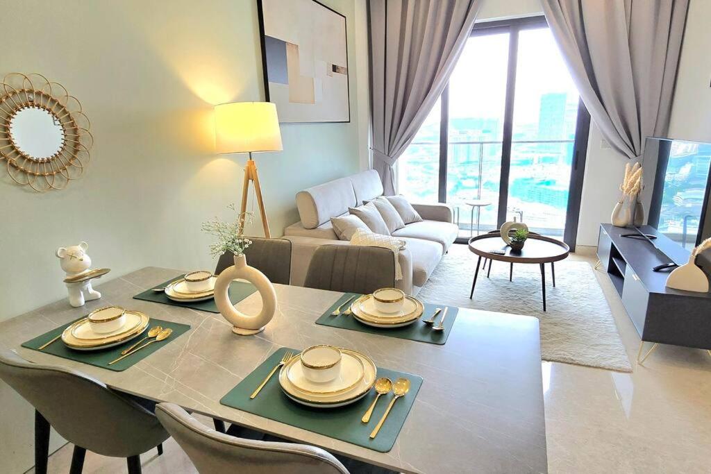 The Stylish 1BR With Gorgeous Infinity pool