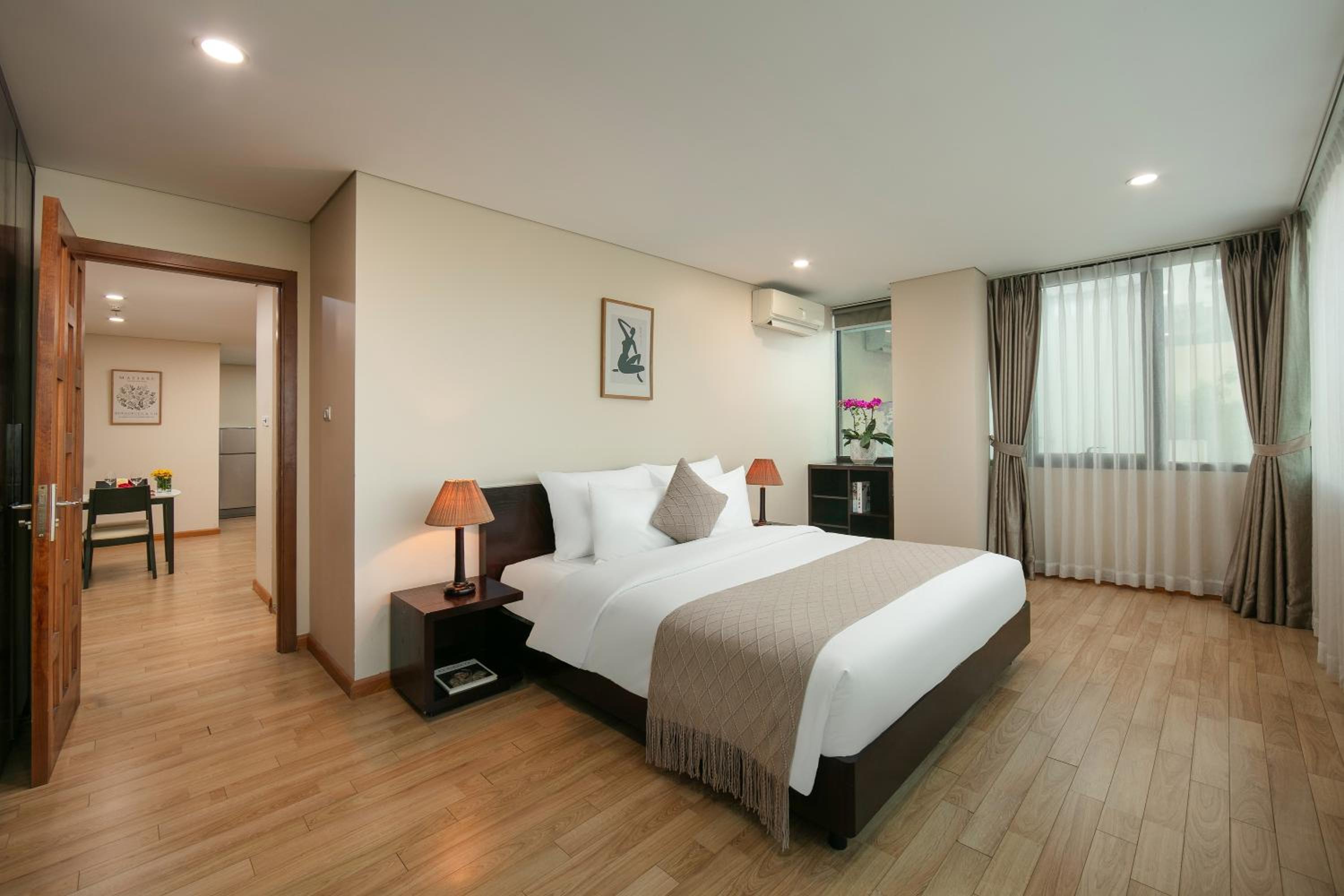 HB Serviced Apartment - 121B Quan Hoa