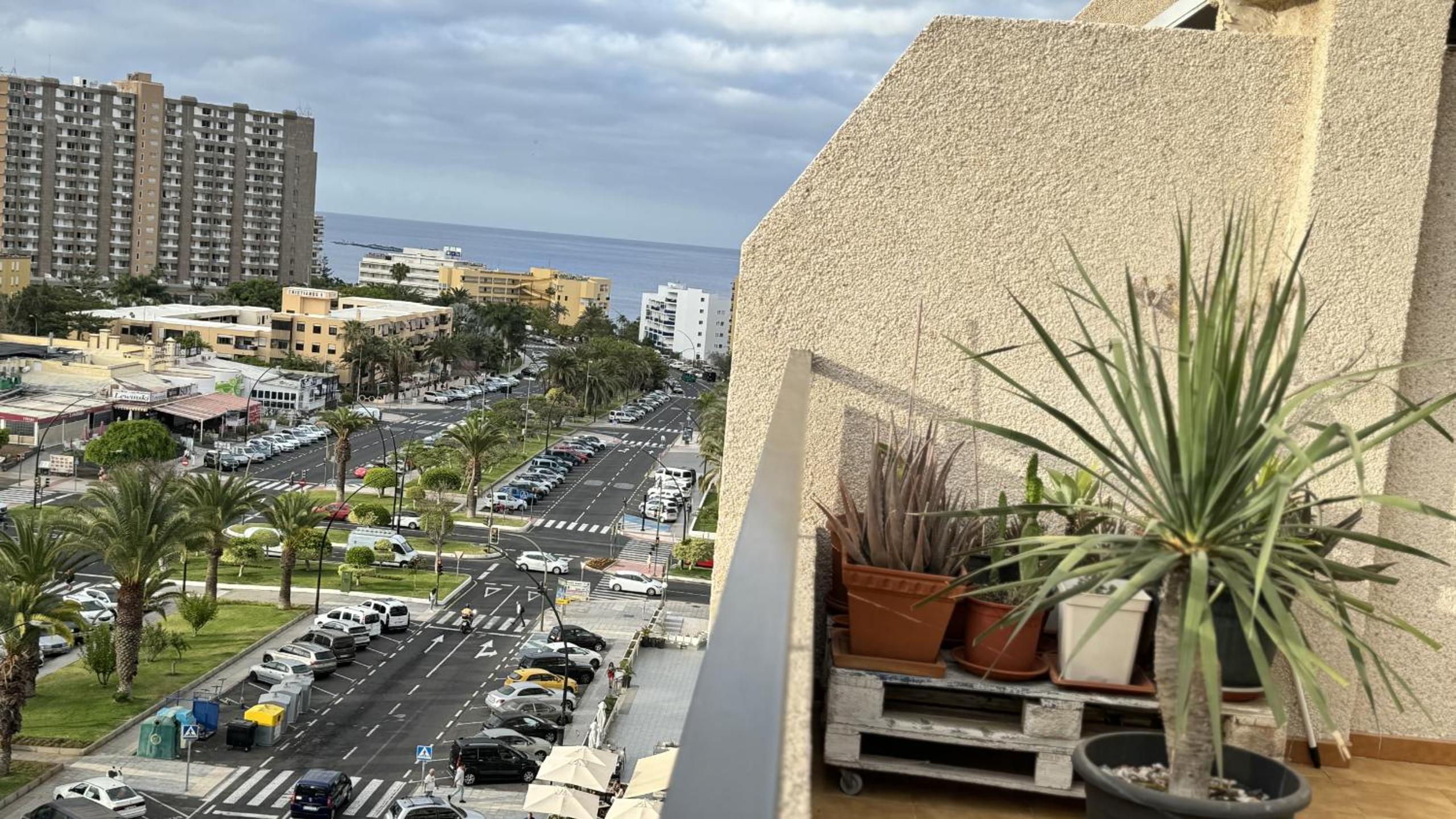 Urban Oasis in Los Cristianos by Deihu Experiences