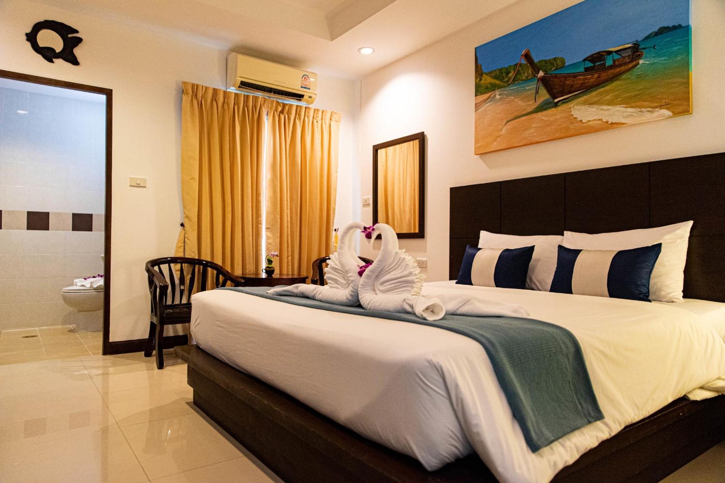 Q Victory Patong Hotel view 3