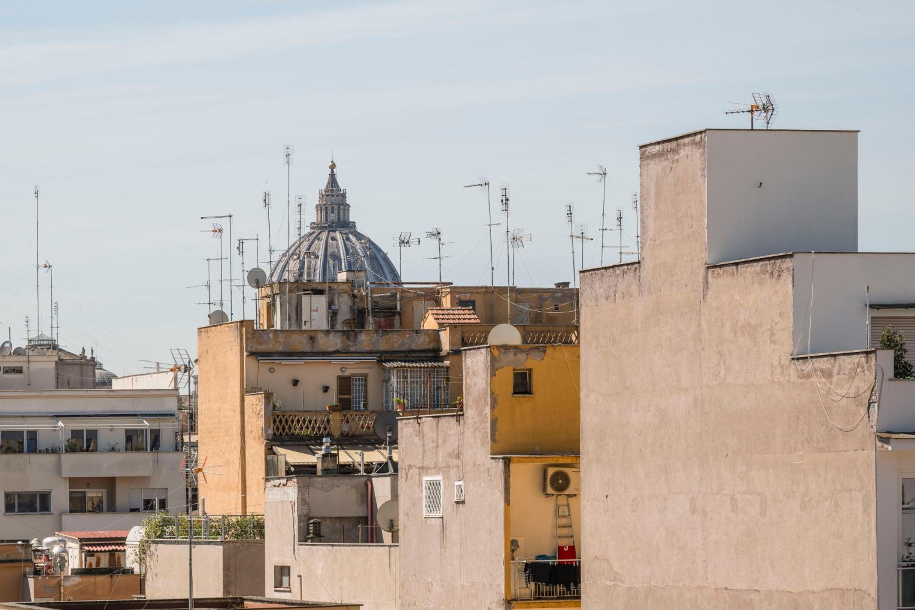Vatican Zen House - Cale 05