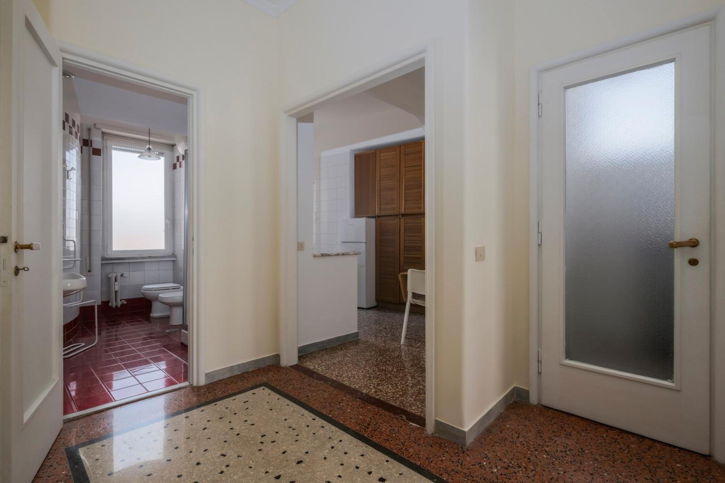 Vatican Zen House - Cale 05