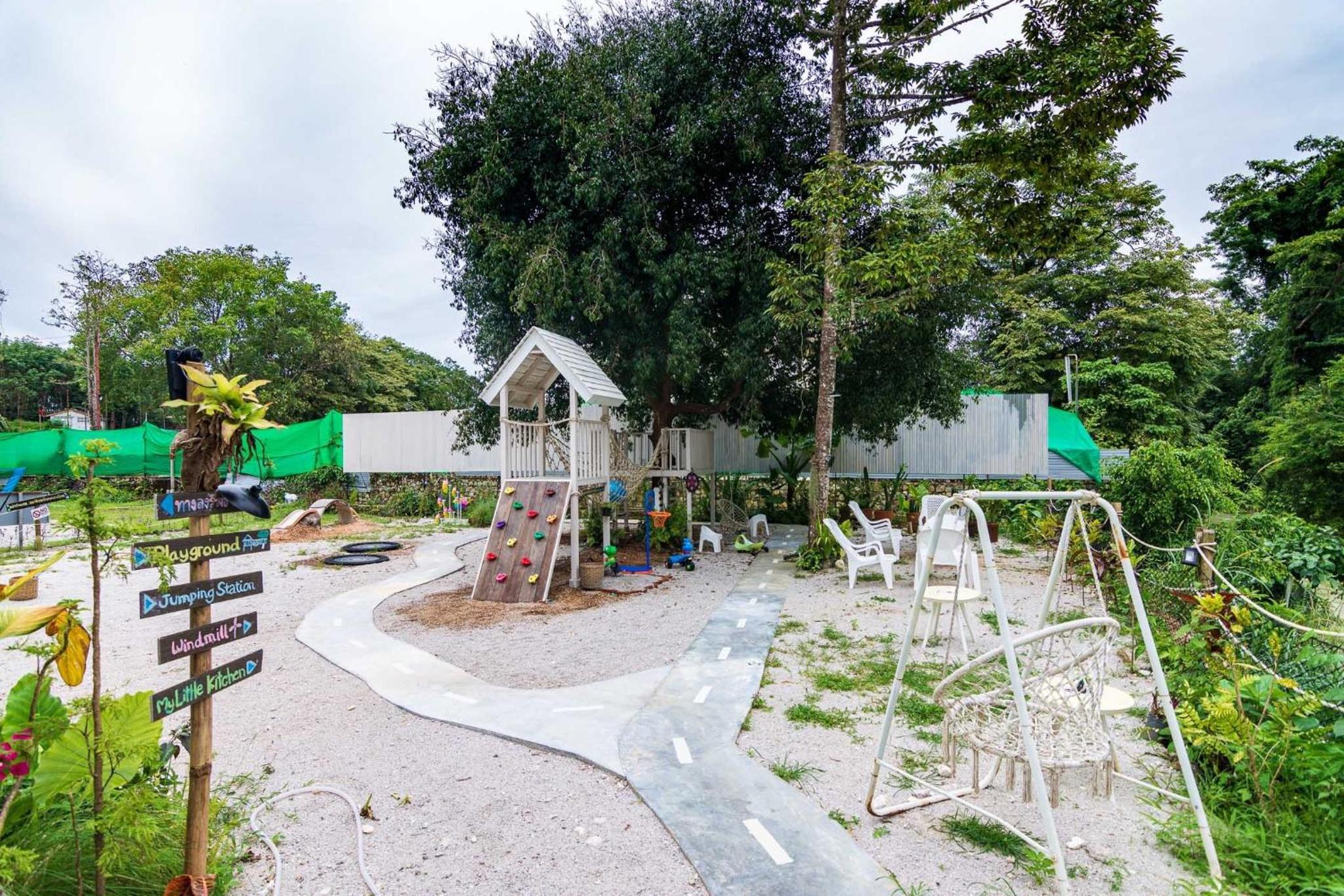 THANSILA Resort