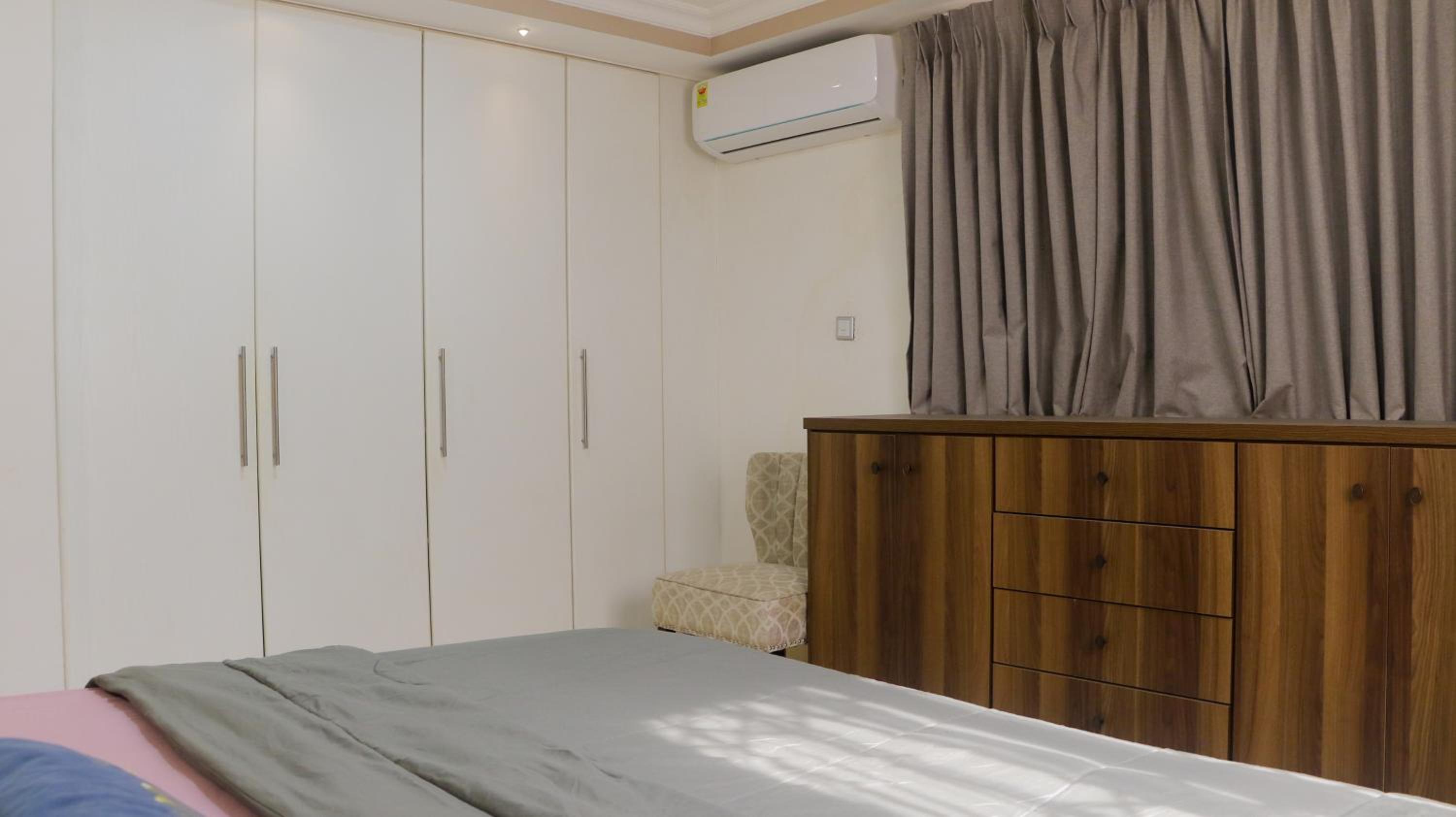 Palm Court Apartment