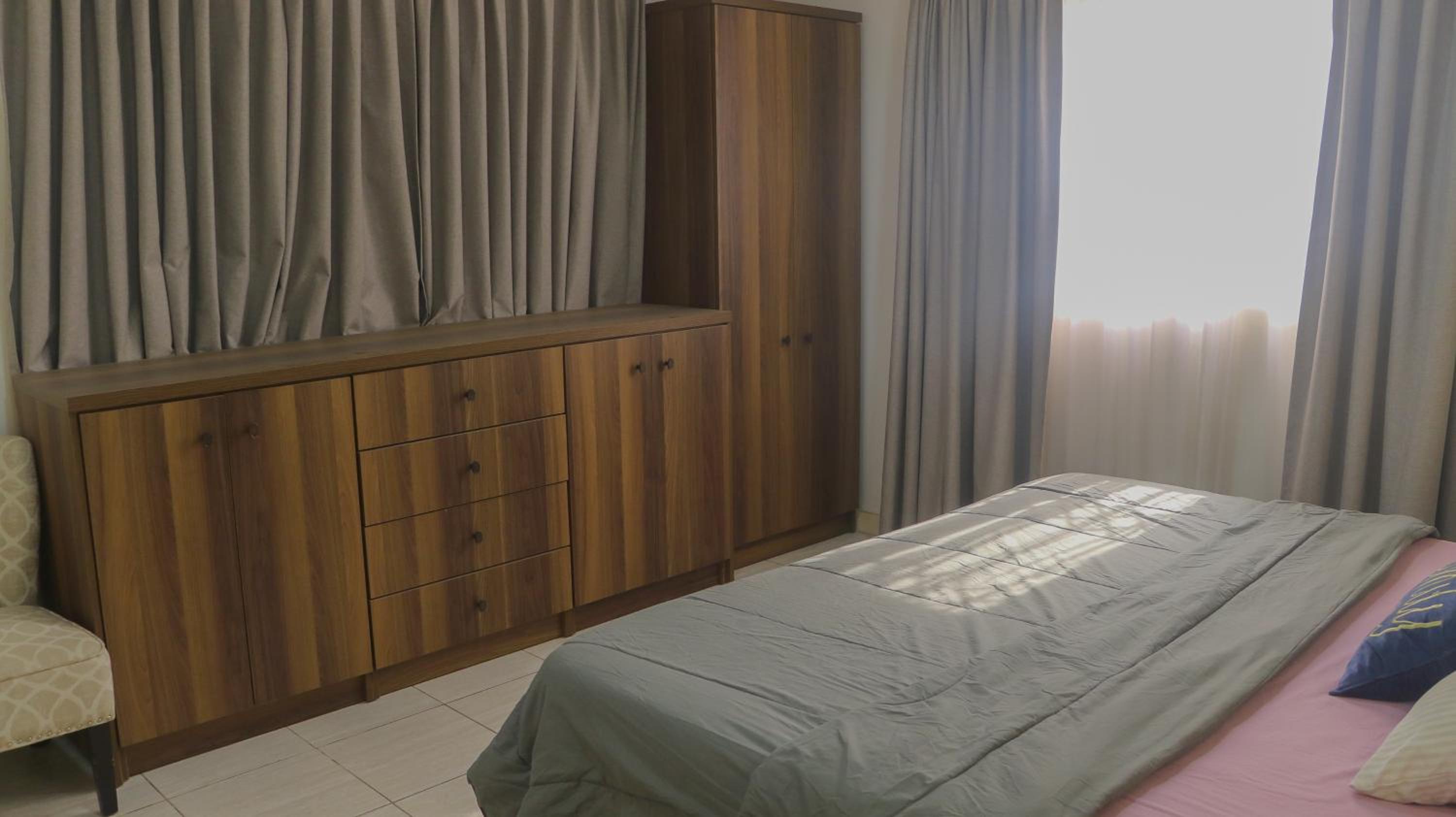 Palm Court Apartment