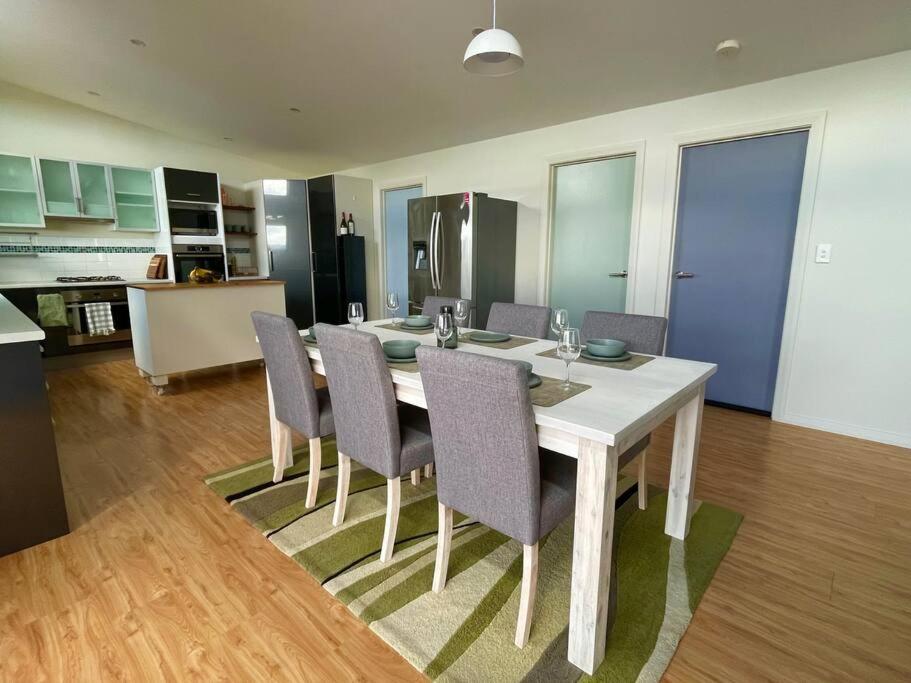 The Captain's Quarters - Orford Beach & Spa Retreat