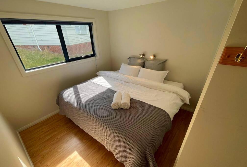 The Captain's Quarters - Orford Beach & Spa Retreat