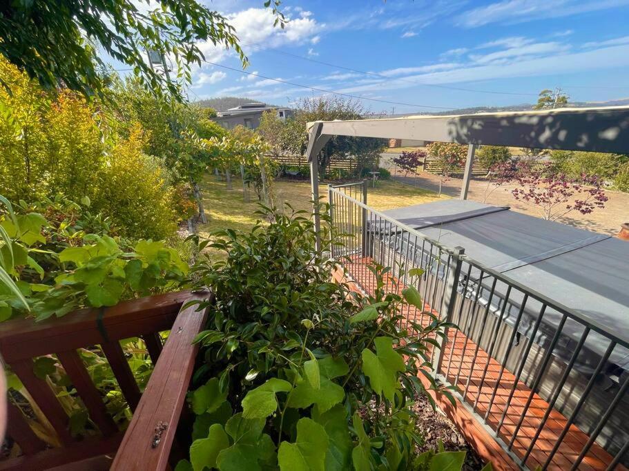 The Captain's Quarters - Orford Beach & Spa Retreat