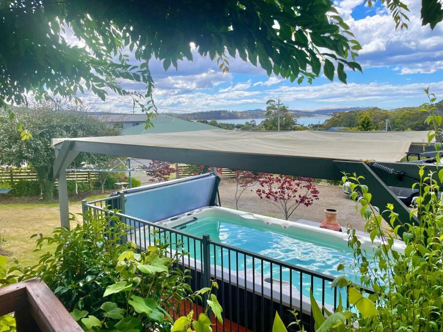The Captain's Quarters - Orford Beach & Spa Retreat
