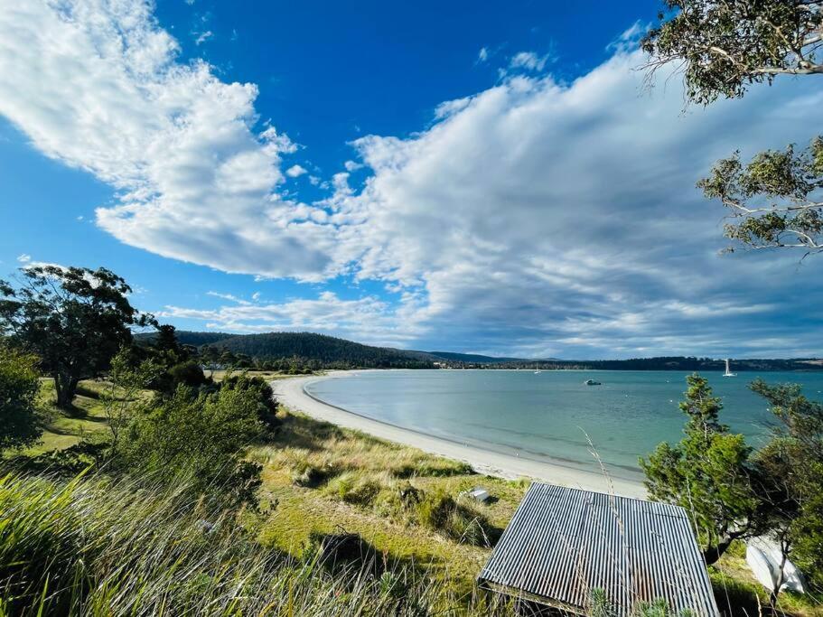 The Captain's Quarters - Orford Beach & Spa Retreat