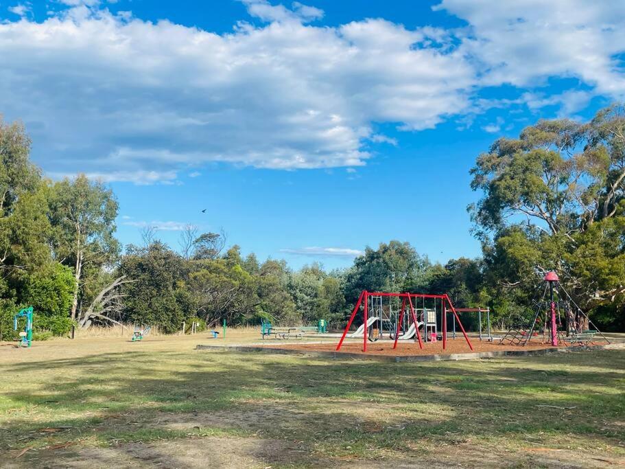 The Captain's Quarters - Orford Beach & Spa Retreat