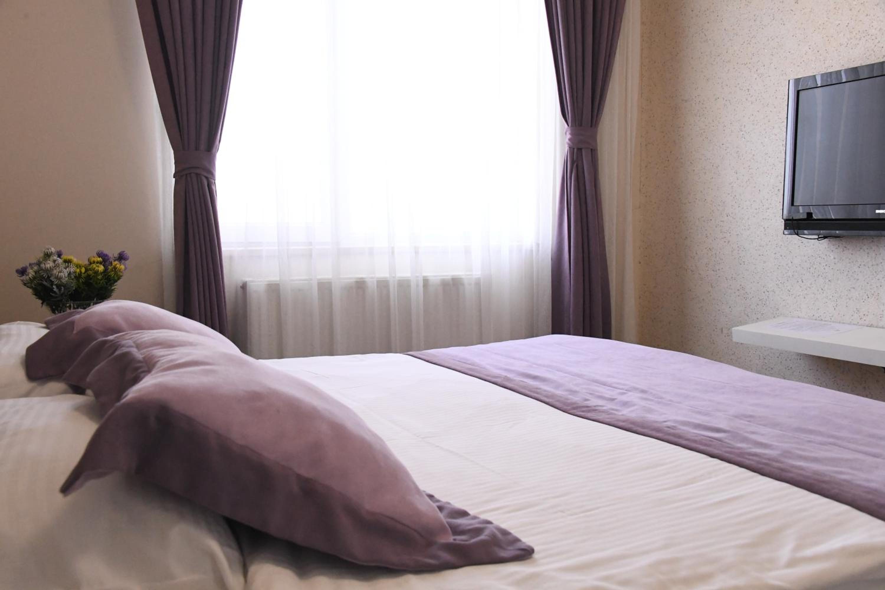 A Hotels & Suite - Image 71