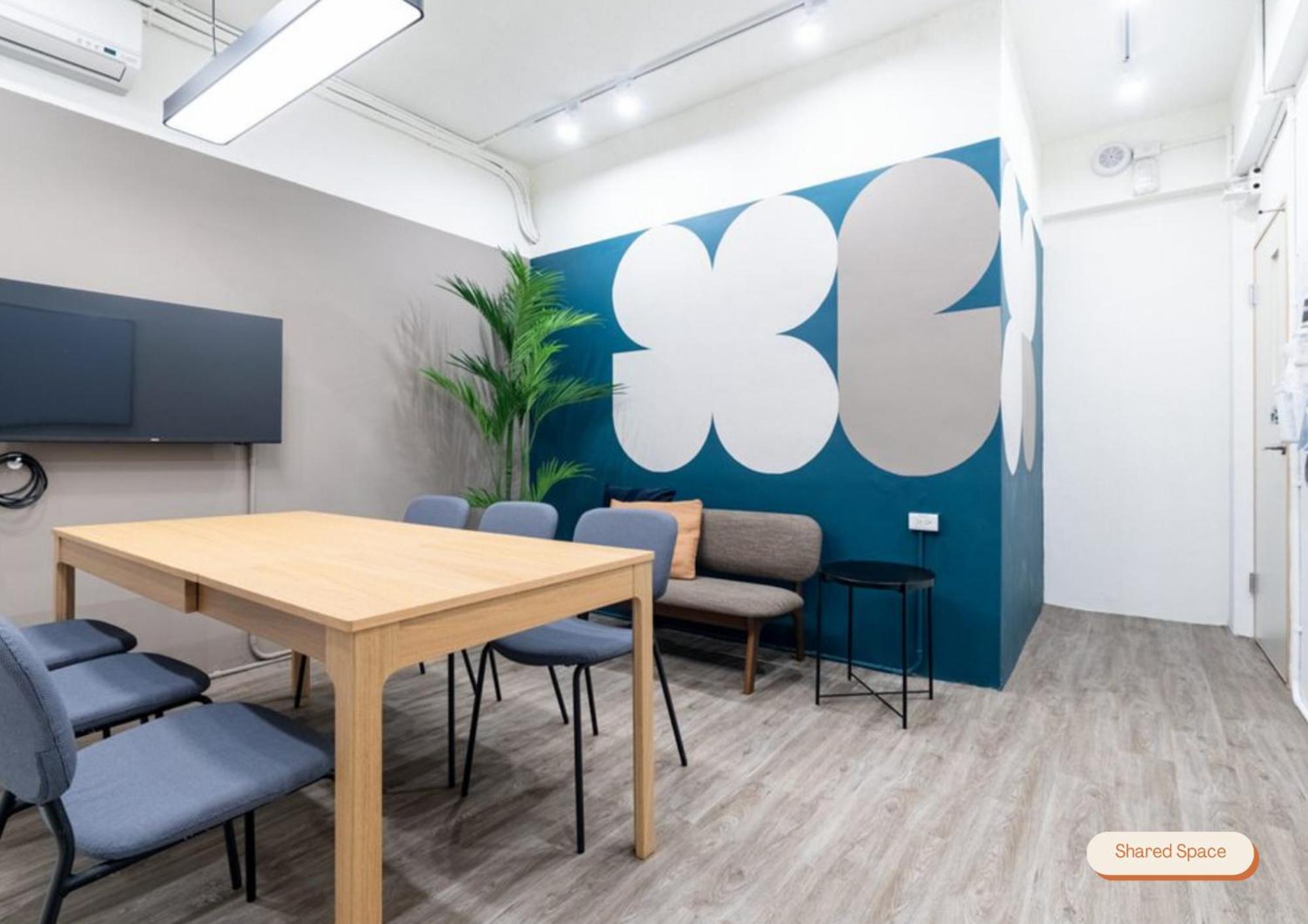 Lin Apartments by Olala Homes
