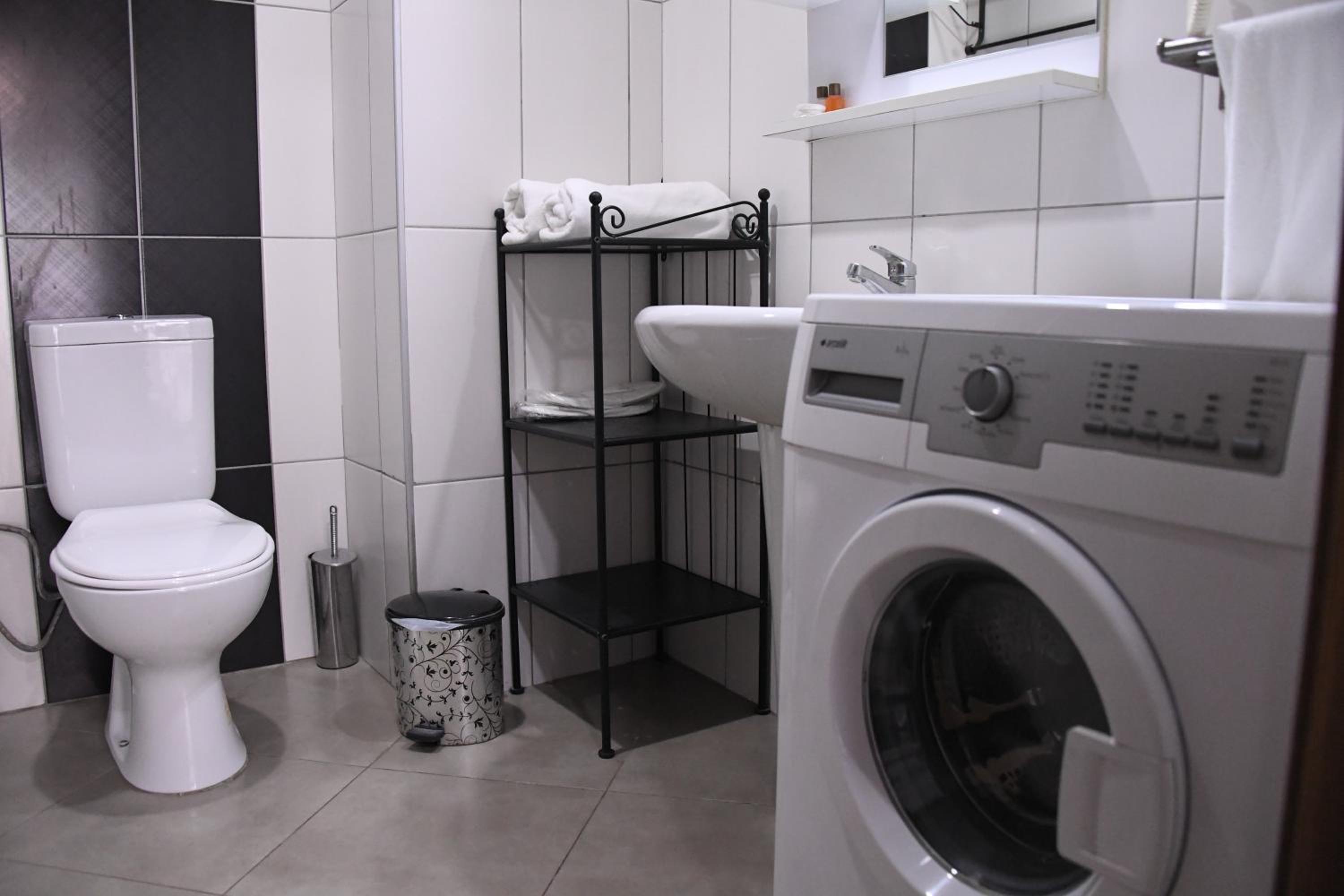 A Hotels & Suite - Image 57