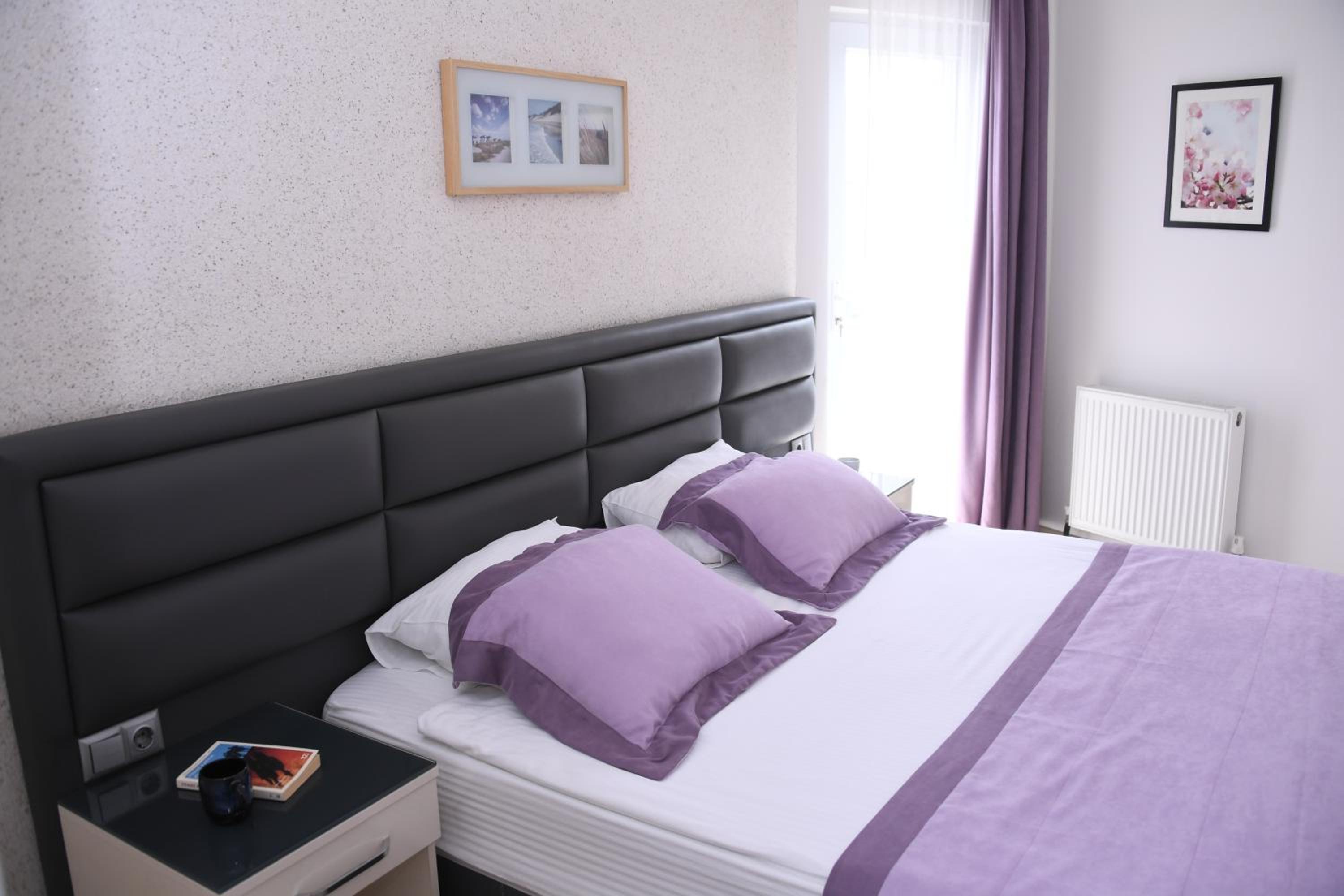 A Hotels & Suite - Image 54