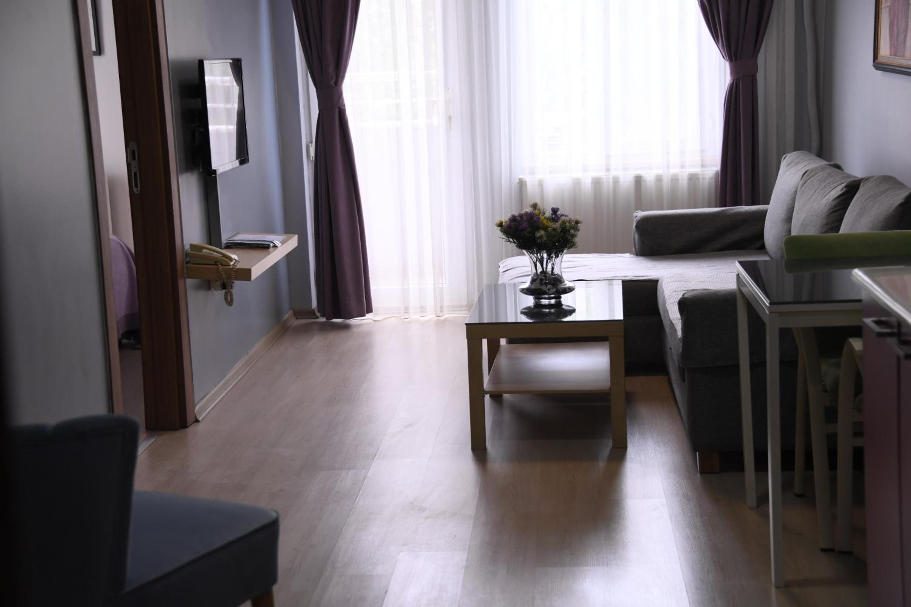 A Hotels & Suite - Image 21