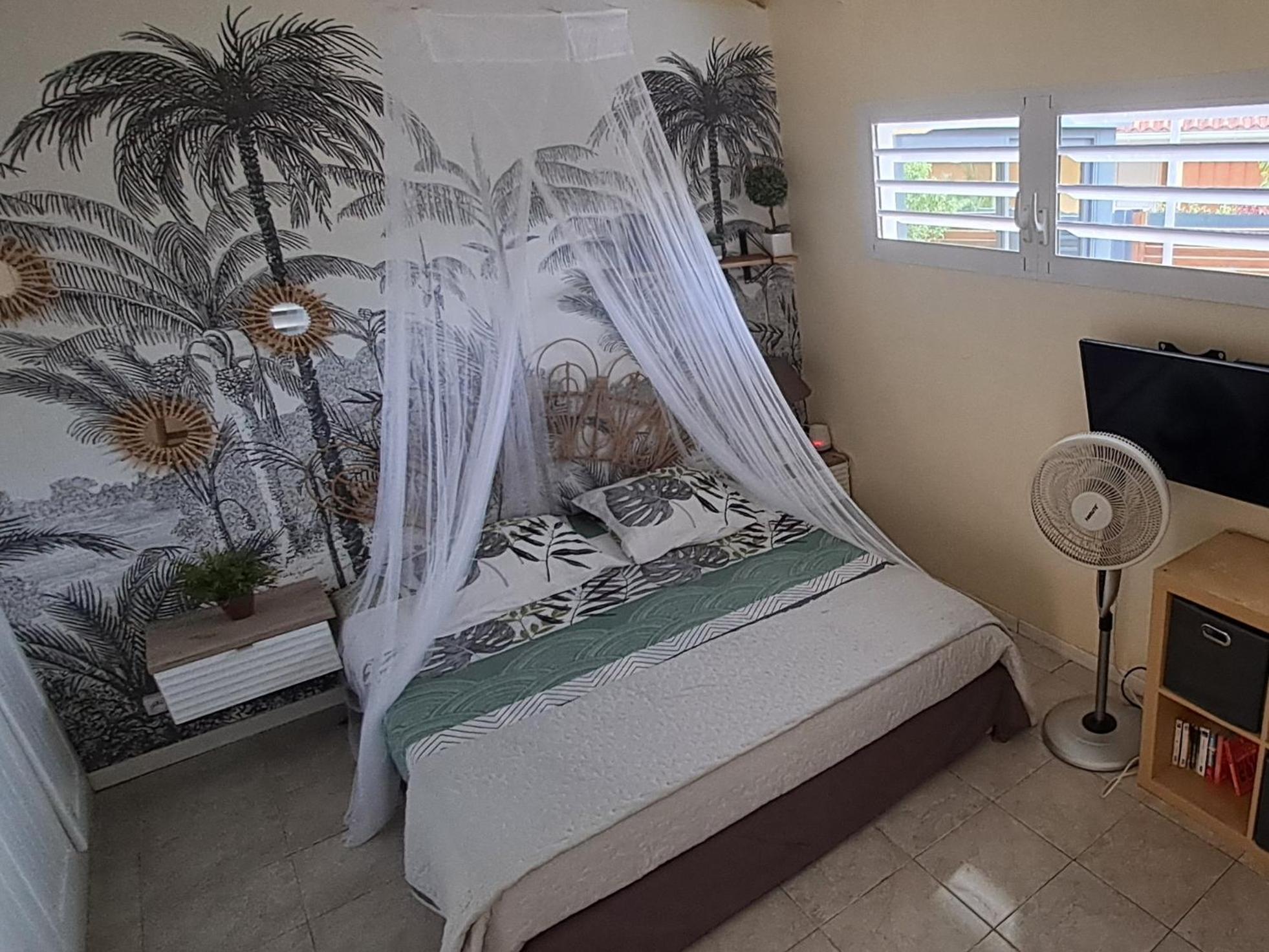 Joli studio Coeur de Canne piscine et plage en Martinique