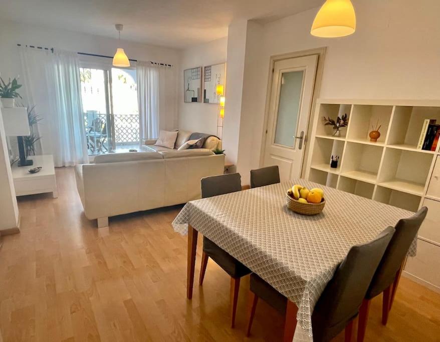 Family Holiday Apartment, Torremolinos