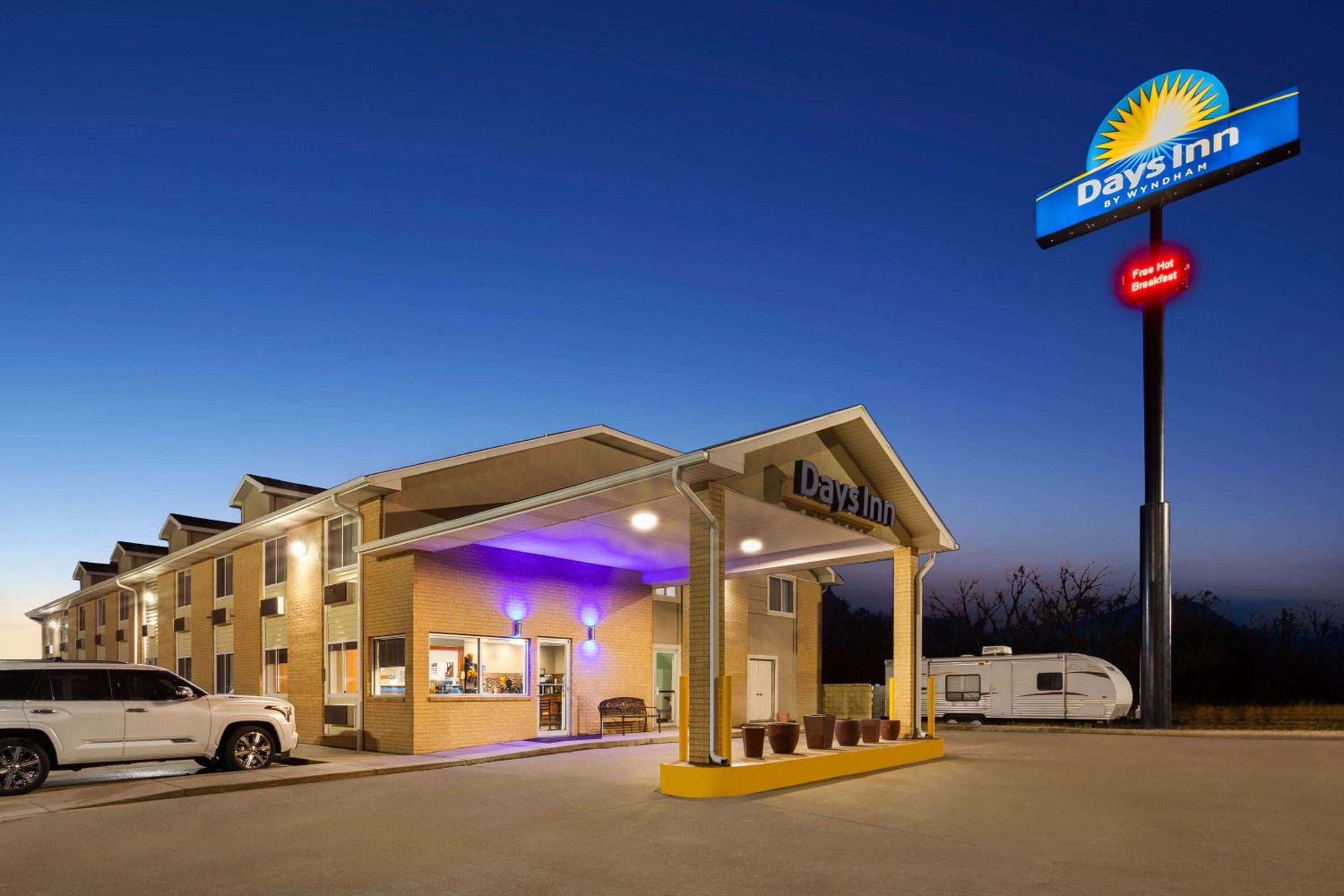 Ogallala Vacations - Days Inn by Wyndham Ogallala - Property Image 25
