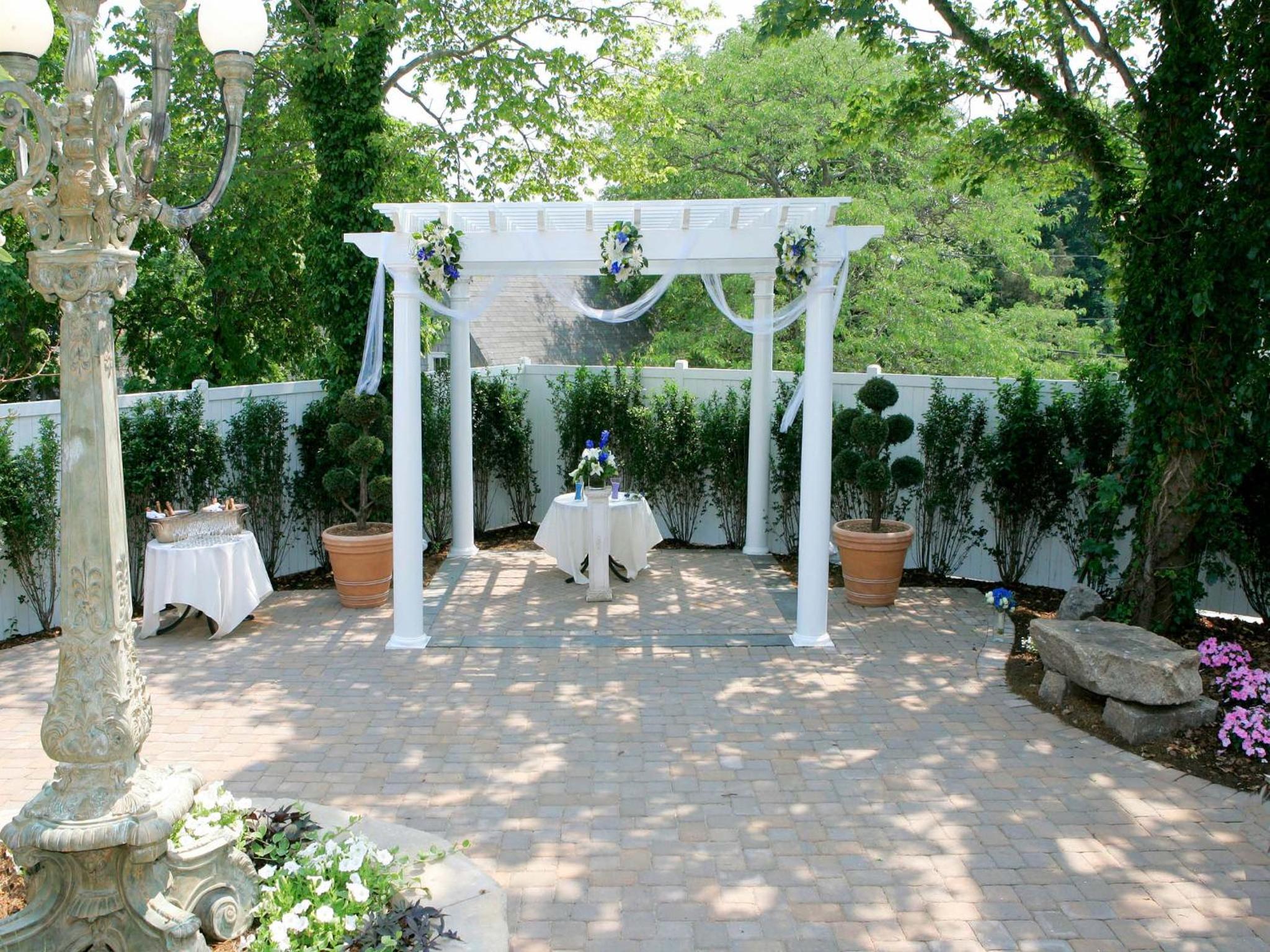 Brass Key Guesthouse Adults Only