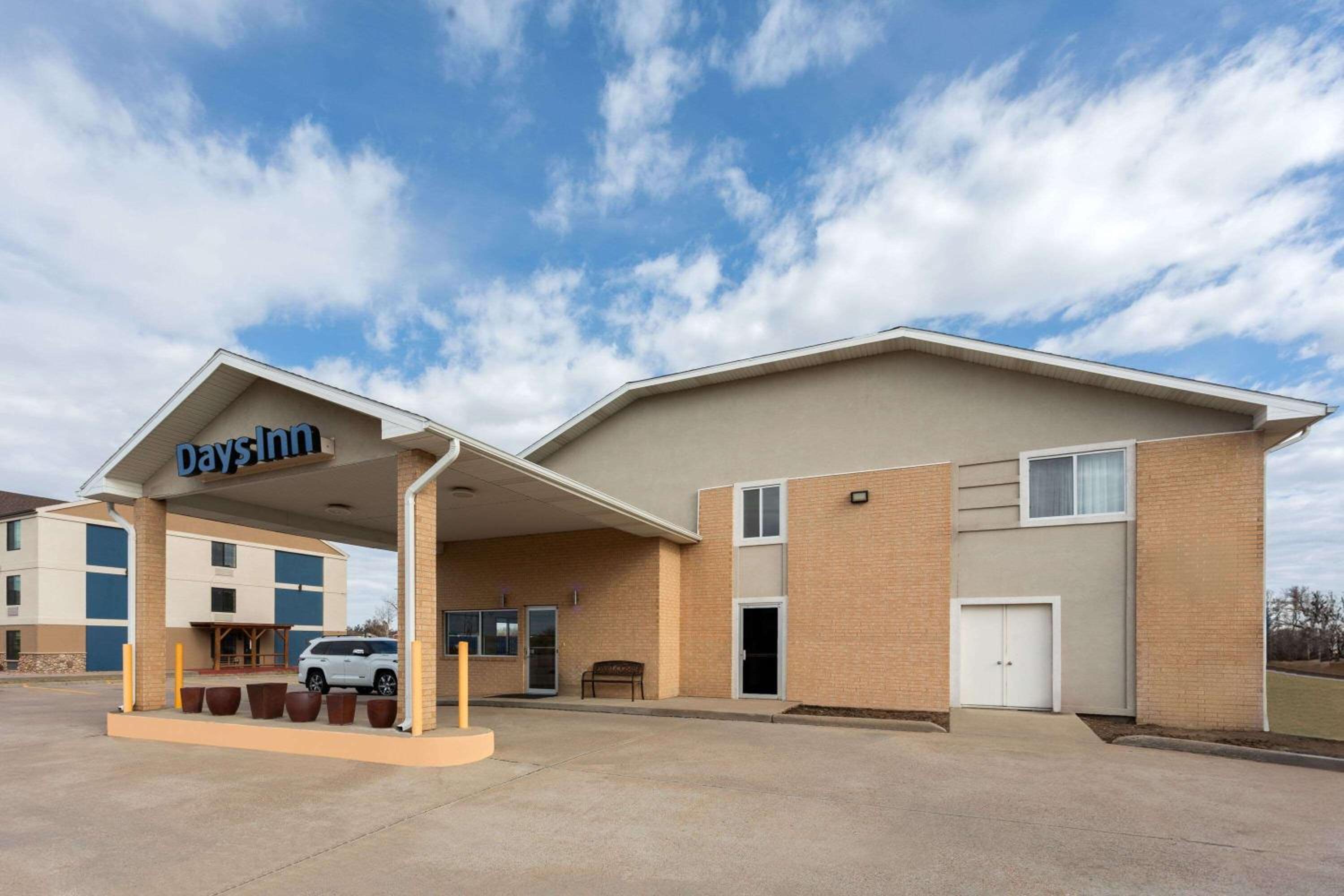 Ogallala Vacations - Days Inn by Wyndham Ogallala - Property Image 11