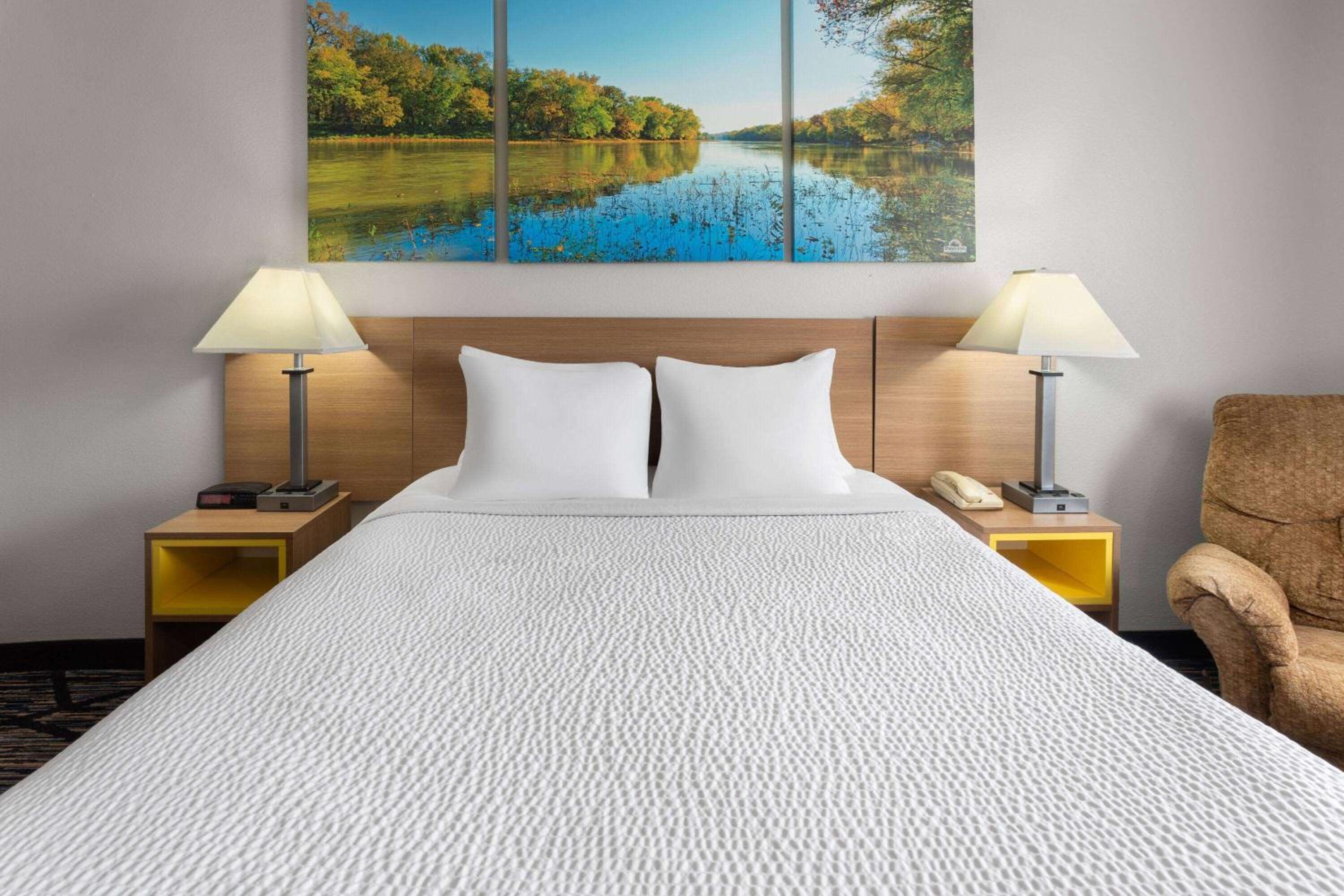 Ogallala Vacations - Days Inn by Wyndham Ogallala - Property Image 1