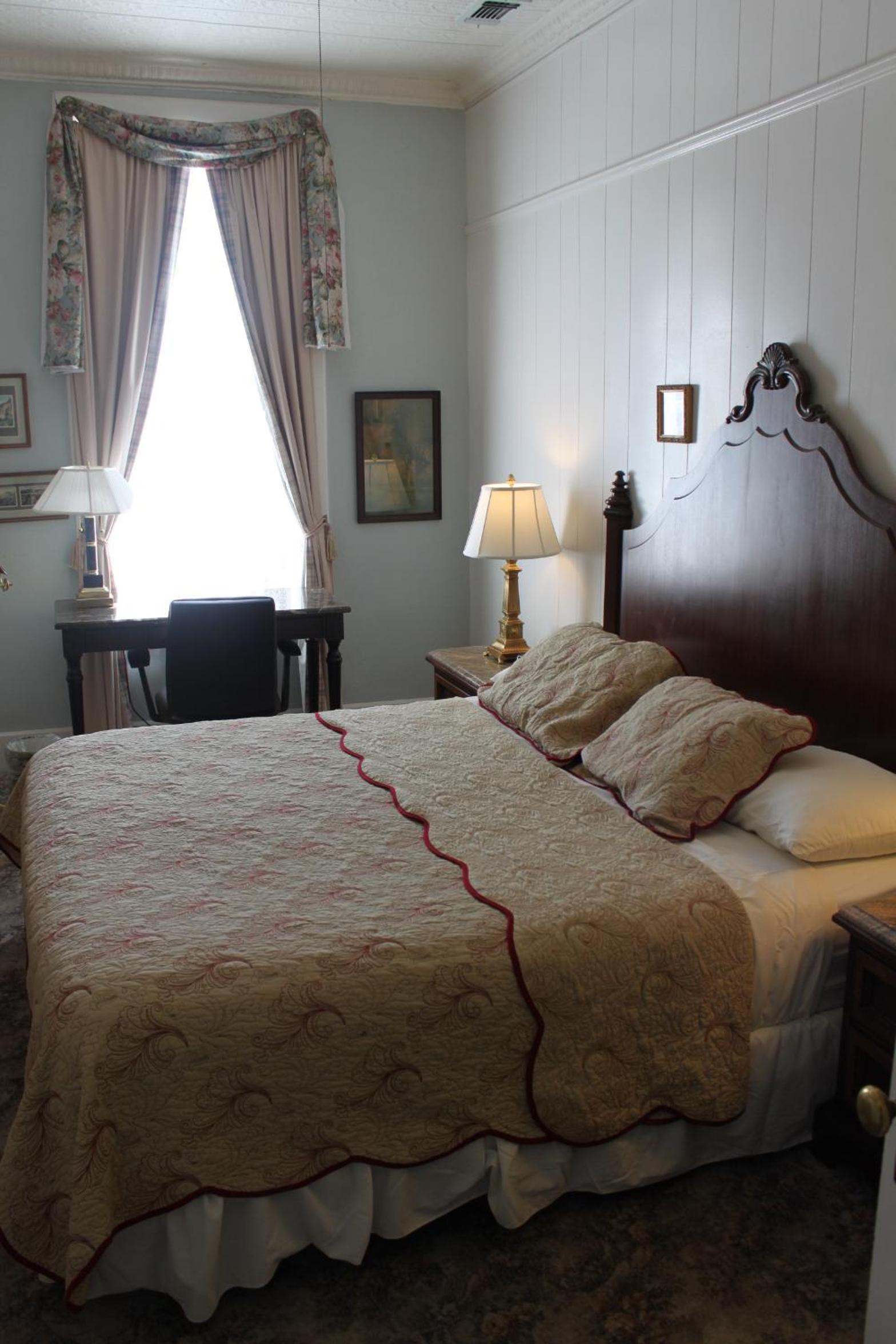 The Hotel Limpia