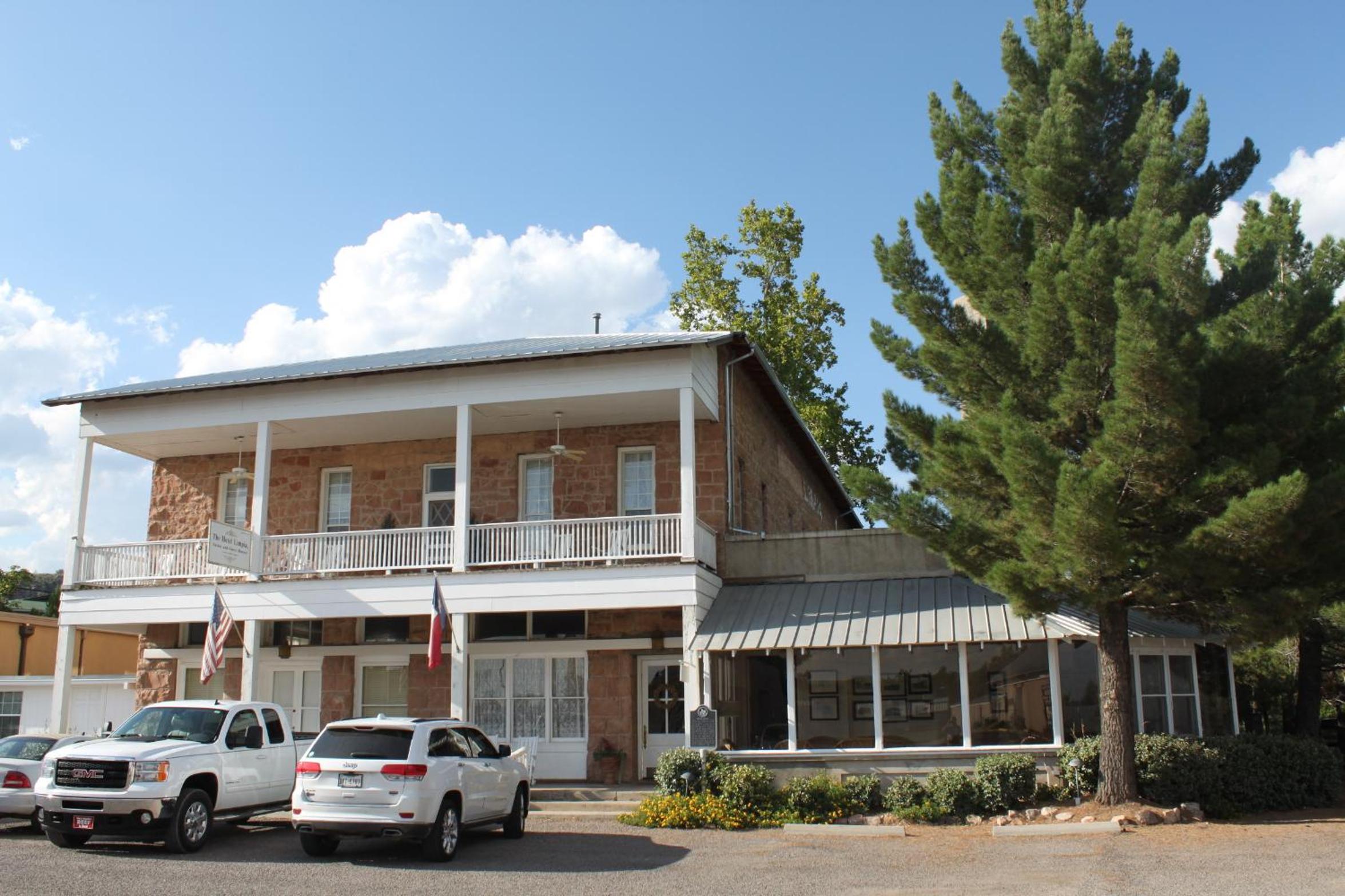 The Hotel Limpia