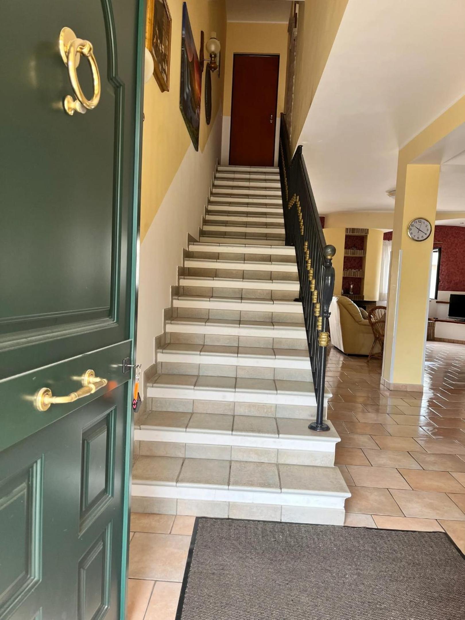 Refined Villa in Enna with Private Pool