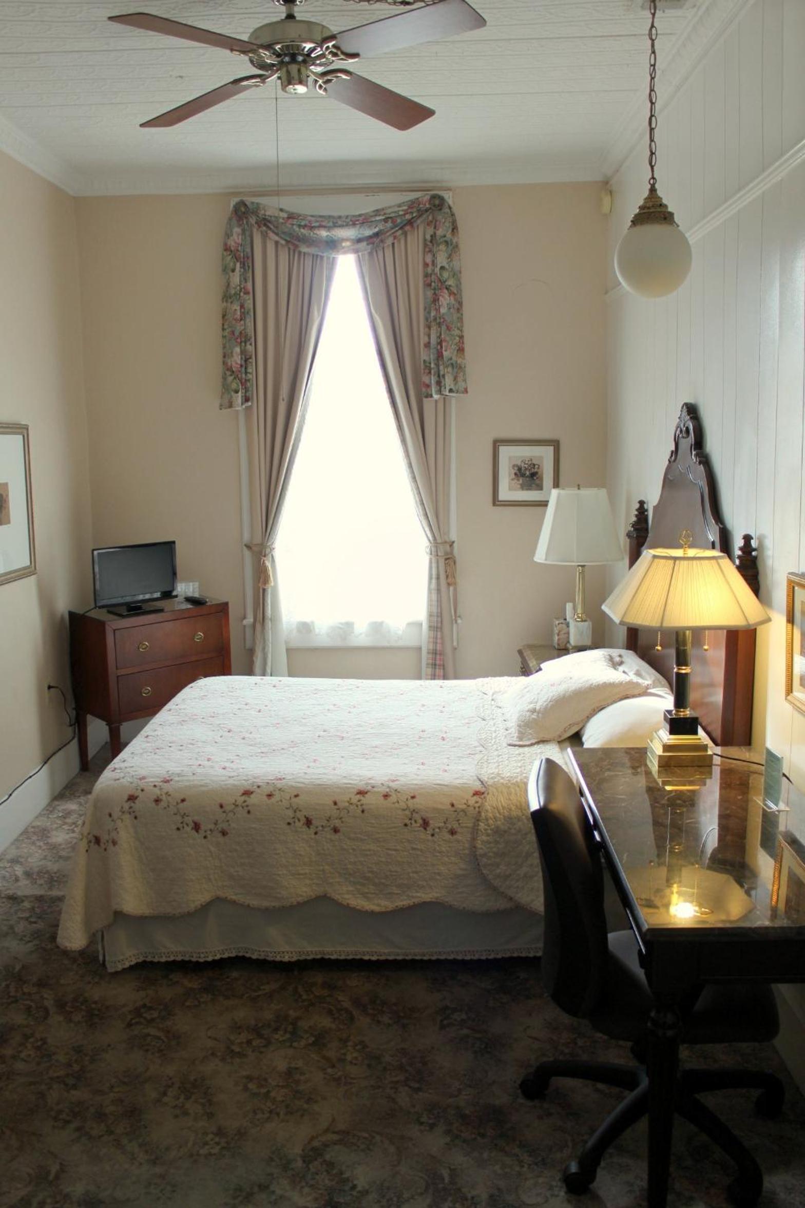 The Hotel Limpia